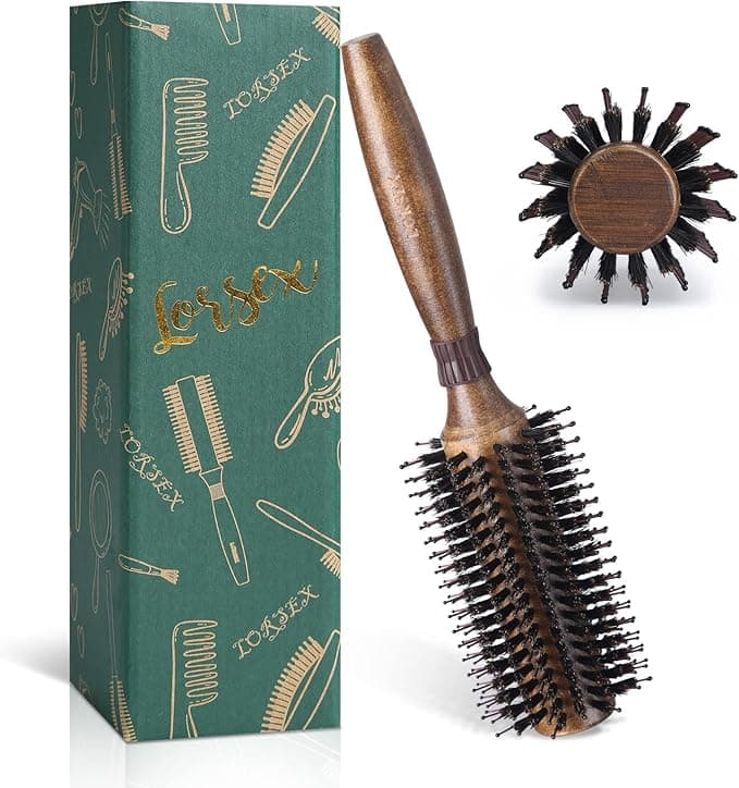 Brosse à cheveux ronde en poils de sanglier, 20$ sur Amazon