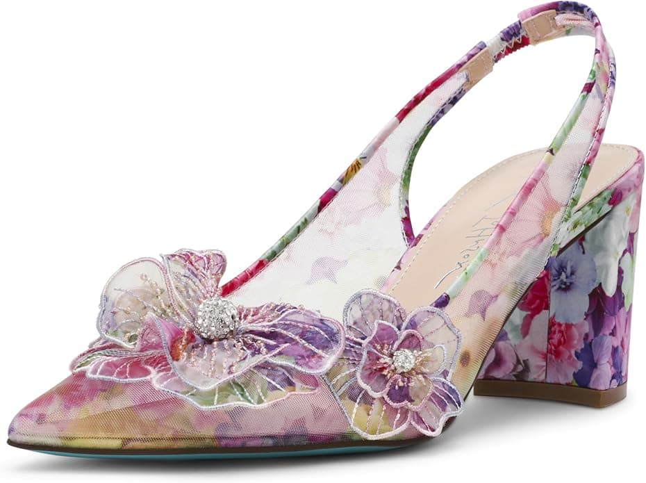 Betsey Johnson Escarpins Petra, 148$ sur Amazon