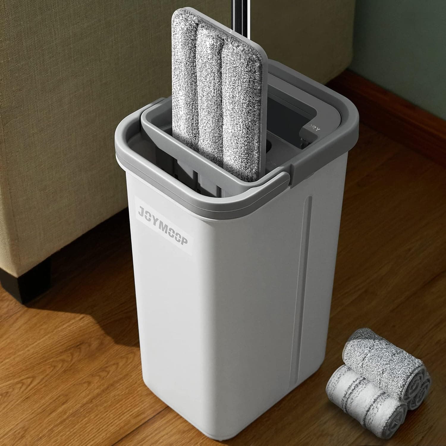 Serpillère et seau avec essoreuse, balai, 3 serpillères lavables en microfibre