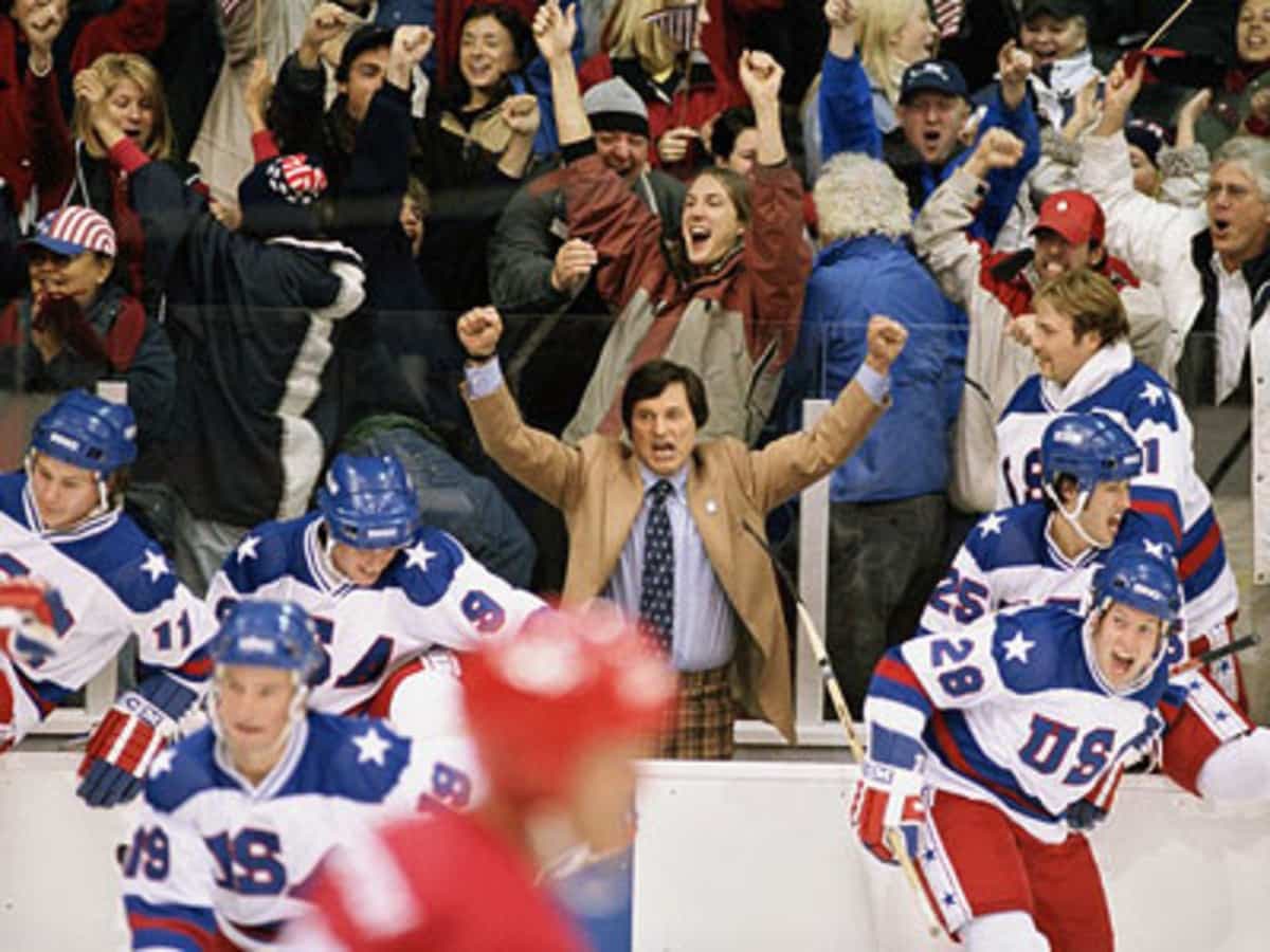 Herb Brooks a été incarné par Kurt Russell dans le film Miracle, en 2004.