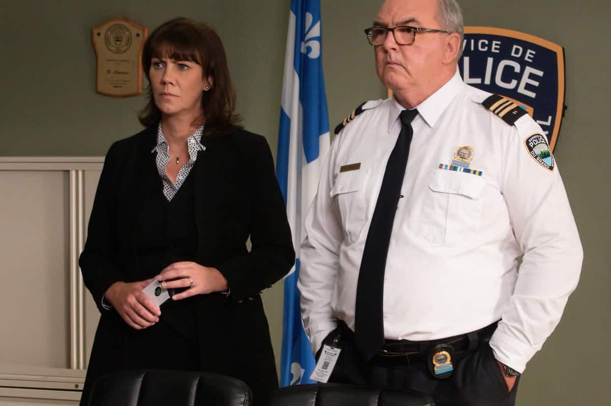 Geneviève Brouillette et Gildor Roy dans une scène de la quotidienne «District 31», qui est finaliste pour le Prix Gémeaux du public Fonds Cogeco, Émission coup de cœur des 40 dernières années dans le cadre du Gala des 40es prix Gémeaux.