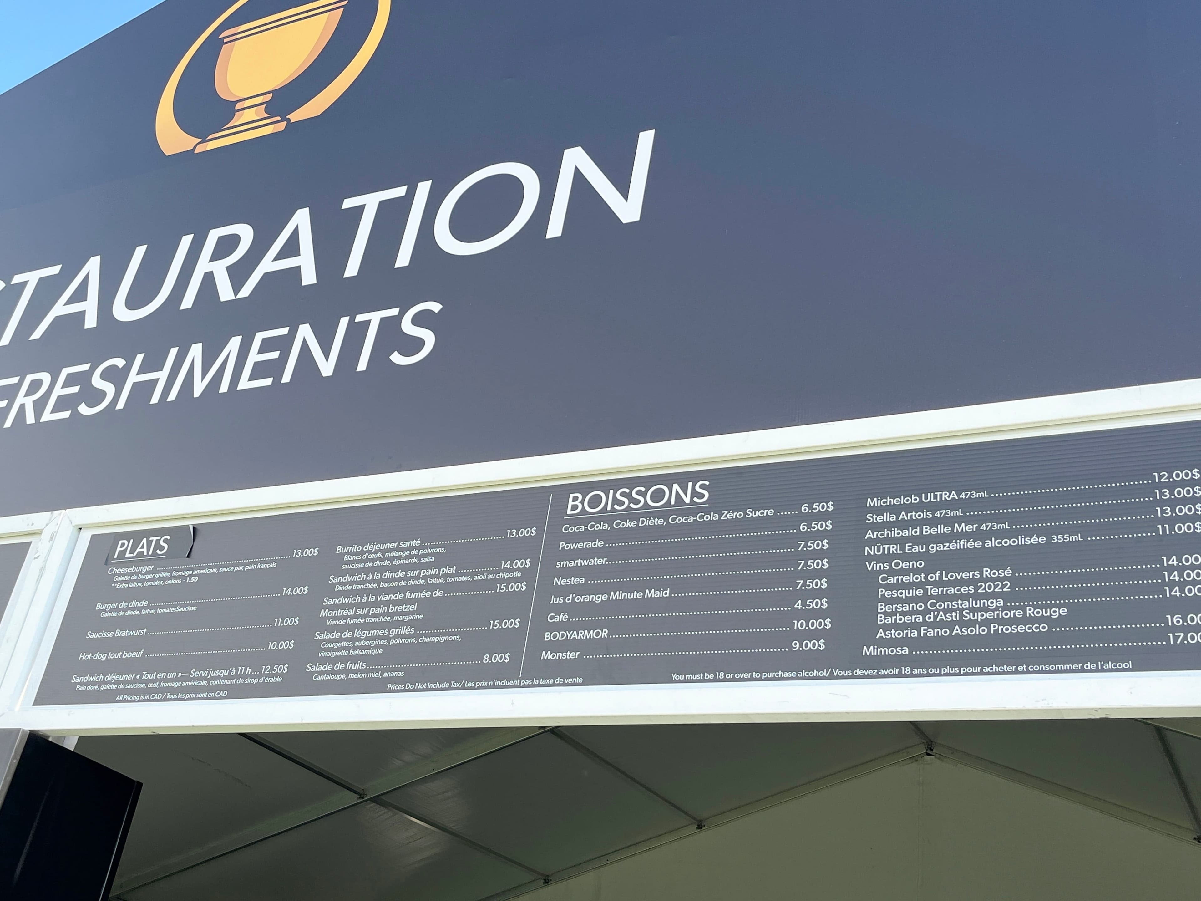 Le menu à l'une des concessions du Royal Montréal lors de la Coupe des Présidents 2024. PHOTO FRANÇOIS-DAVID ROULEAU