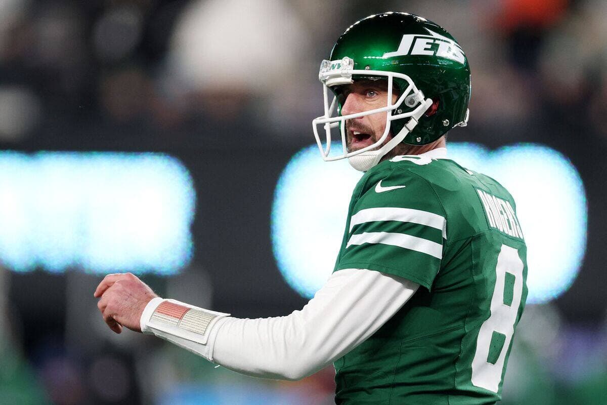 Après ses deux dernières saisons avec les Jets, Aaron Rodgers ne sait toujours pas s’il poursuivra sa carrière et, si oui, où il aboutira.