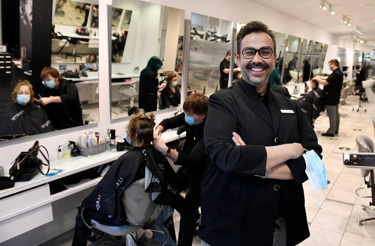 Selon le copropriétaire du salon Maxime à Place Ste-Foy, Jonathan Bérubé, l’établissement était déjà bien rodé avec les mesures sanitaires mises en place après le dernier déconfinement.