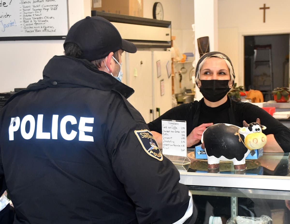 PHOTO AGENCE QMI, ROGER GAGNON