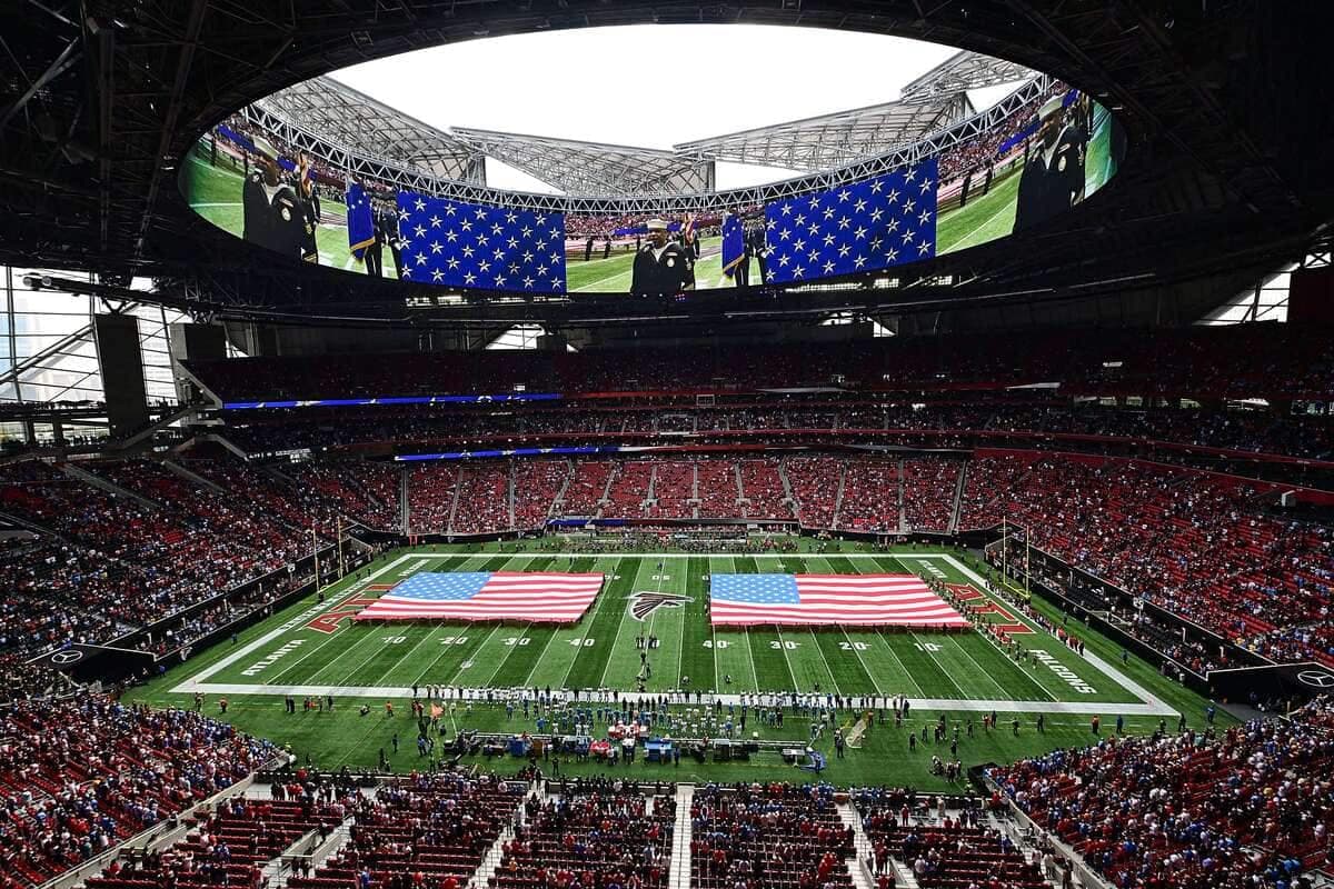 Le Mercedes-Benz Stadium, domicile des Falcons d’Atlanta, avait été ciblé pour présenter la finale de la conférence américaine, si les Bills et les Chiefs s’étaient affrontés.