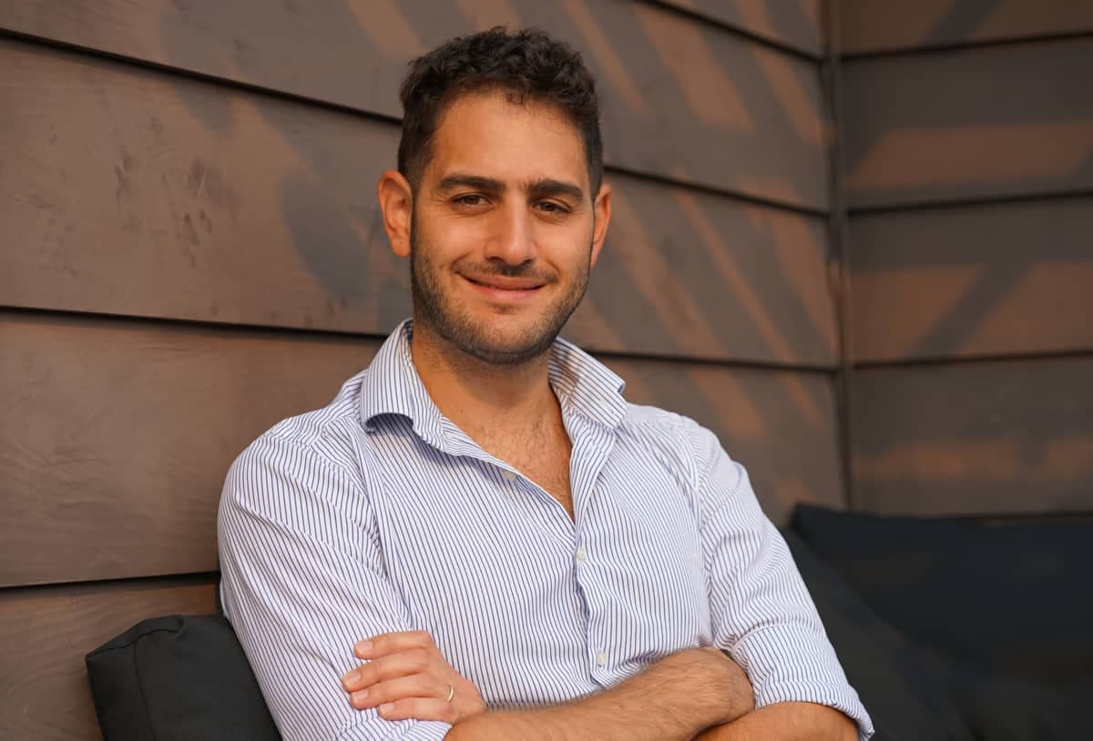 Vers l’âge de 19 ans, Christian Khoury a commencé à s’accepter, refusant de «mener une double vie et de se mentir à lui-même».