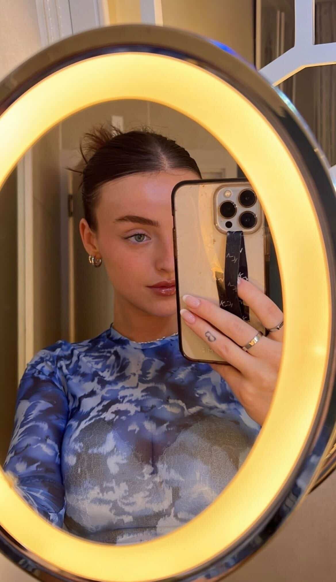 STORY INSTAGRAM / ALICIA MOFFET