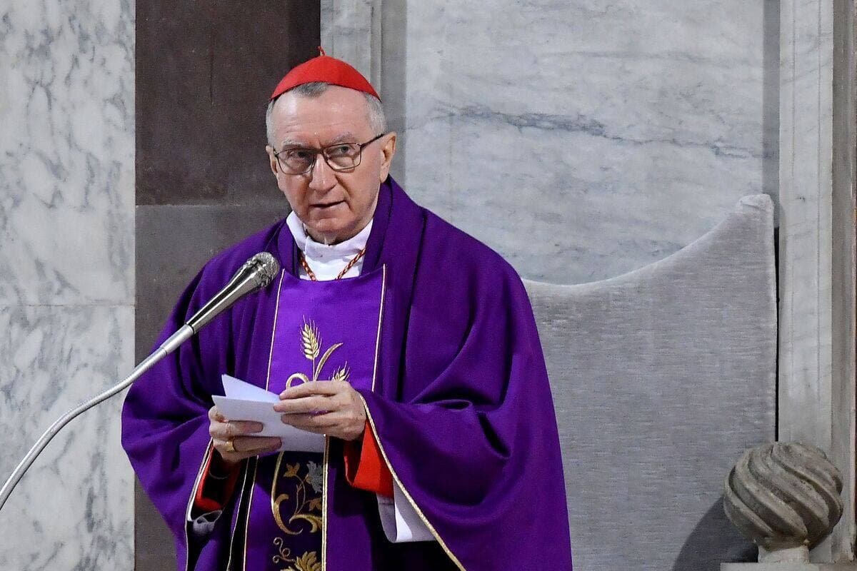 Le cardinal secrétaire d'État Pietro Parolin a transmis à M. Lavrov «la profonde inquiétude du pape François concernant la guerre en cours en Ukraine».