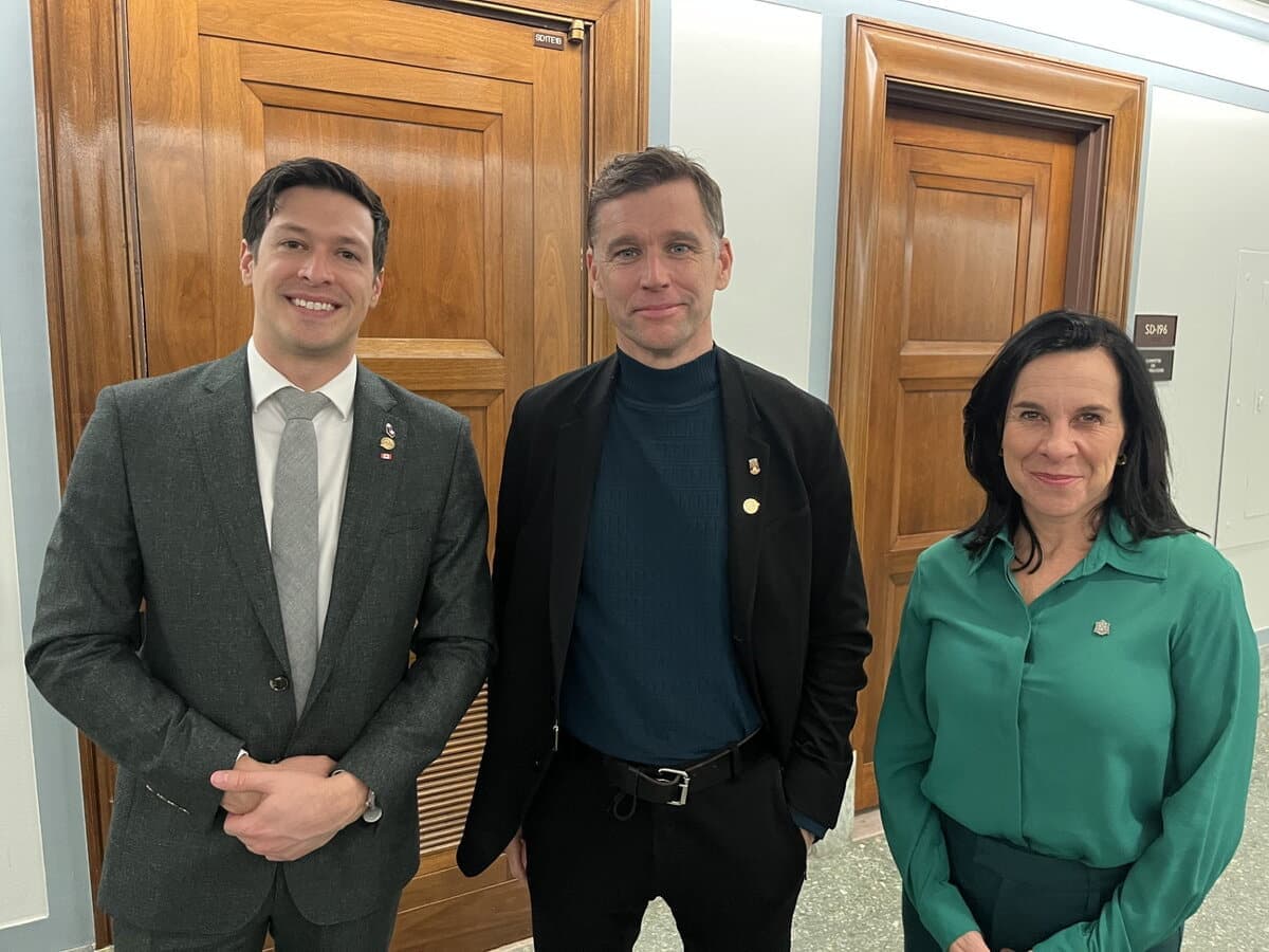 Mercredi, à Washington DC, les maires de Laval (Stéphane Boyer), de Québec (Bruno Marchand) et de Montréal (Valérie Plante) ont uni leurs forces pour parler à des élus américains.