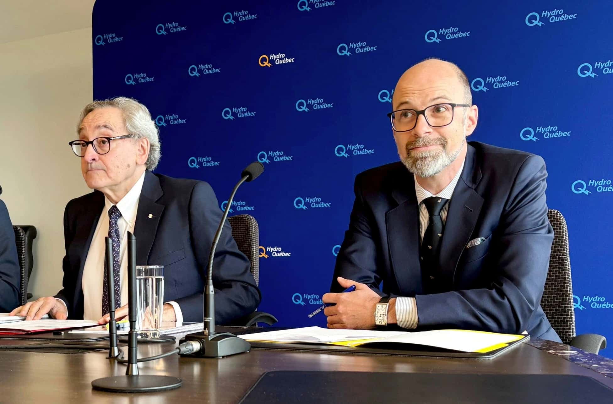 Le PDG d'Hydro-Québec, Michael Sabia (à gauche), et le vice-président à la stratégie et aux finances, Maxime Aucoin, en mai 2024.
