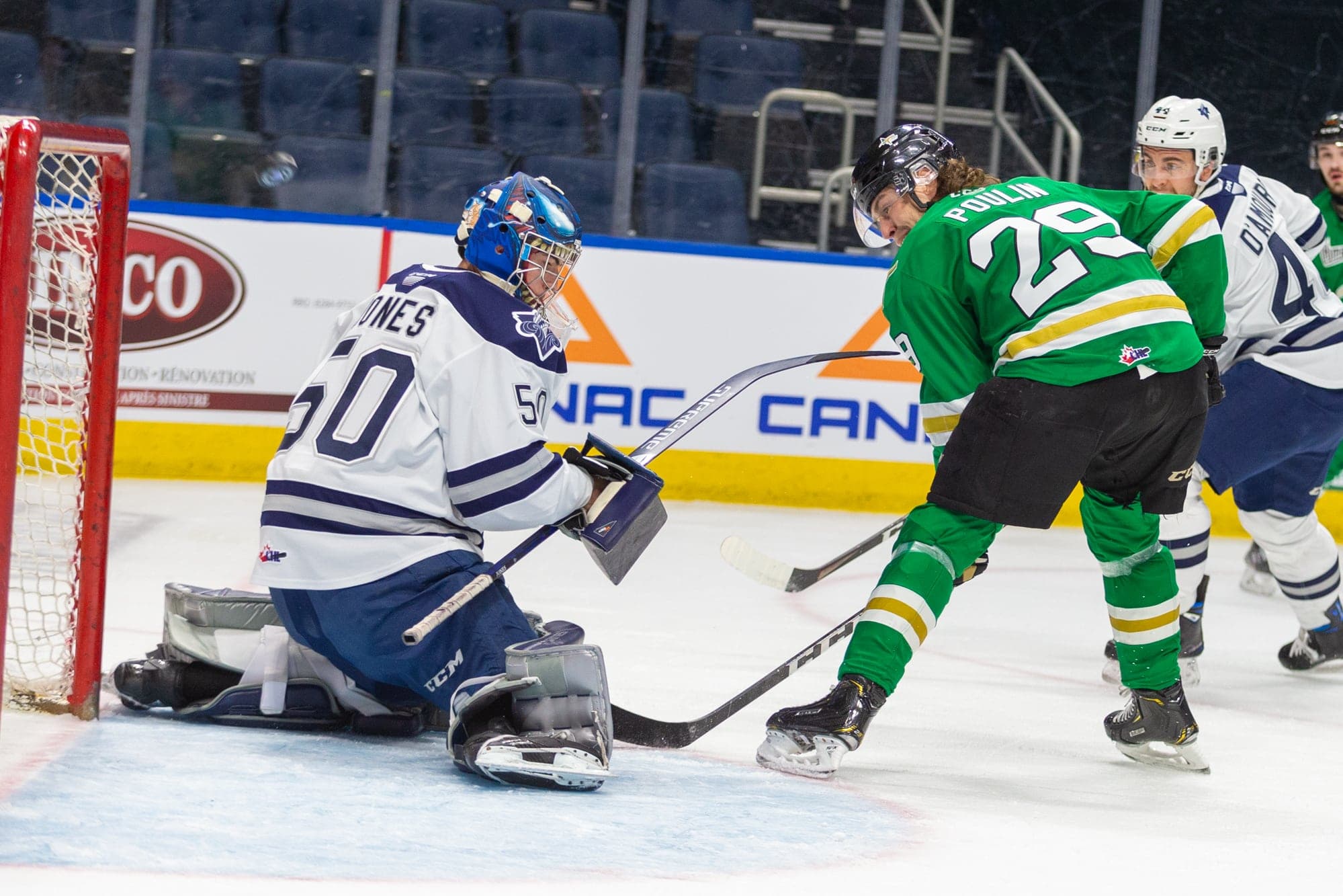 Samuel Poulin (#29) des Foreurs a marqué deux buts et décoché neuf tirs sur le filet de l’Océanic.