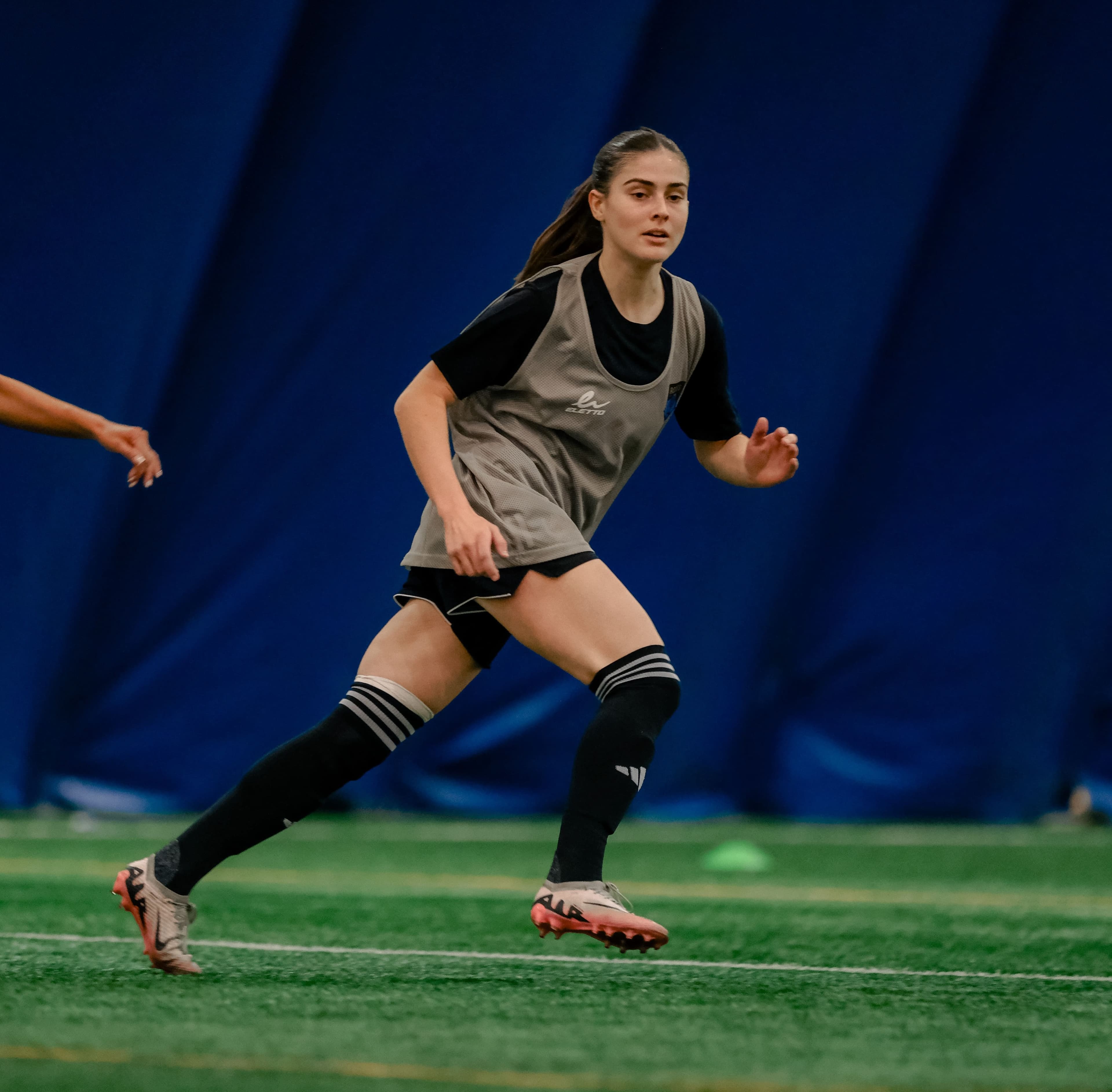 Mathilde Lachance, des Roses de Montréal, lors du camp d'entraînement de l'équipe.