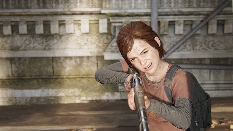 Ellie qui se débrouille plutôt bien avec une arme