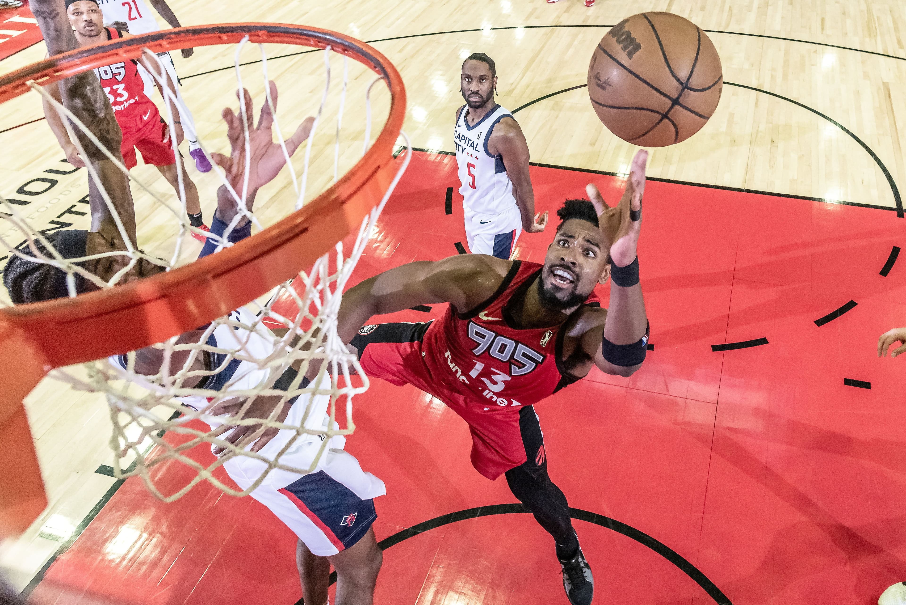 Quincy Guerrier se démarquant sous le panier lors d’un match des Raptors 905 dans la G-League, l’antichambre de la NBA, en mars.