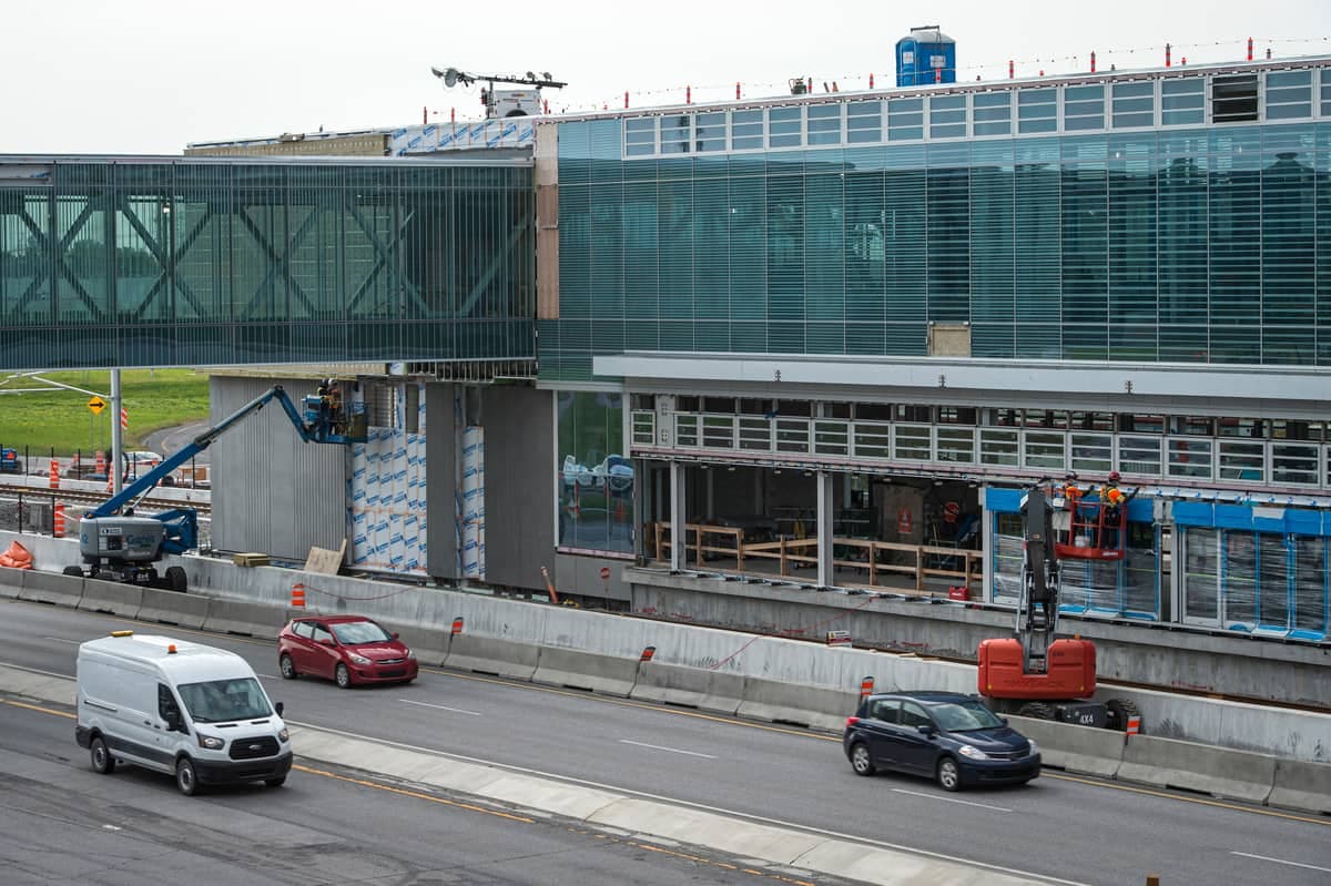 Avancement des travaux du chantier du Réseau express métropolitain (REM), à Brossard, mercredi le 16 septembre 2020.