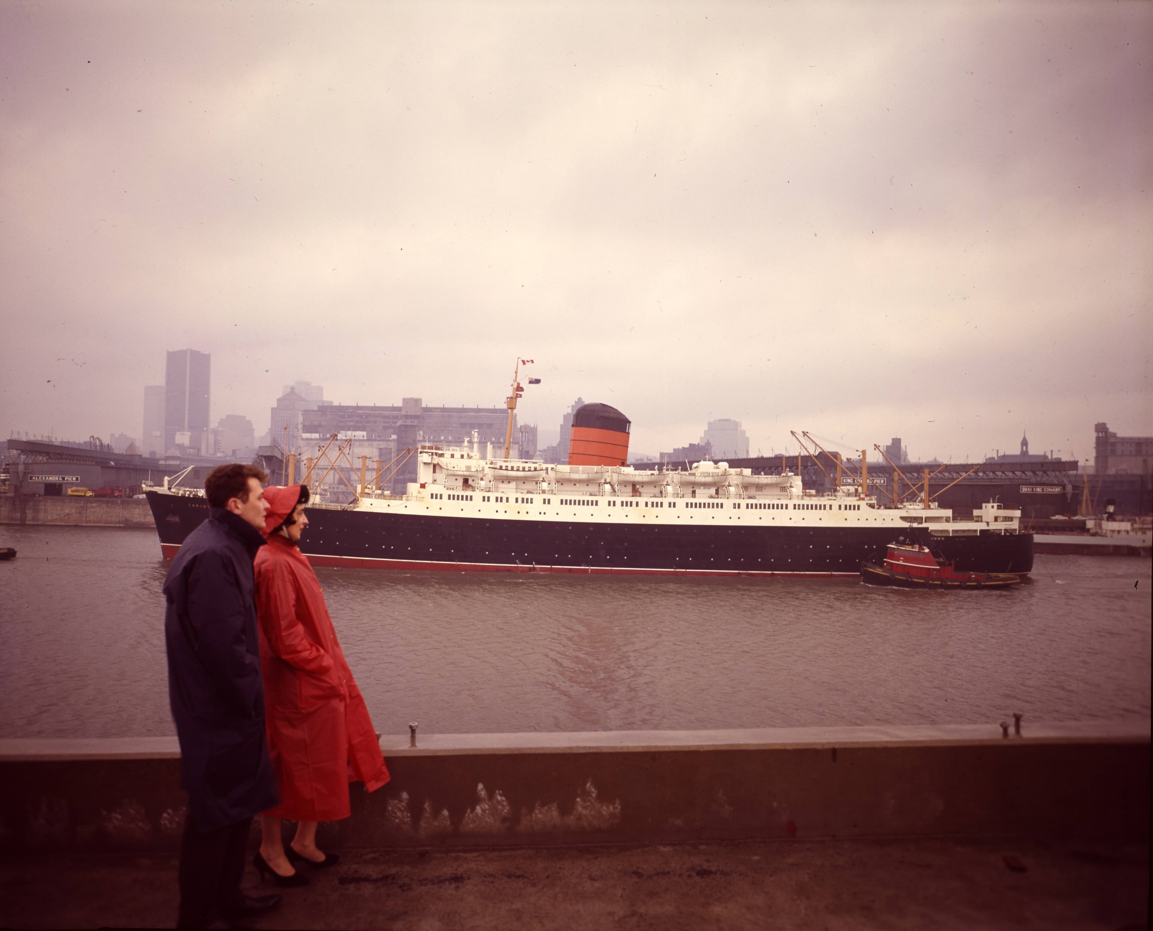 Paquebots de la compagnie Cunard au port de Montréal, 1962-1964.