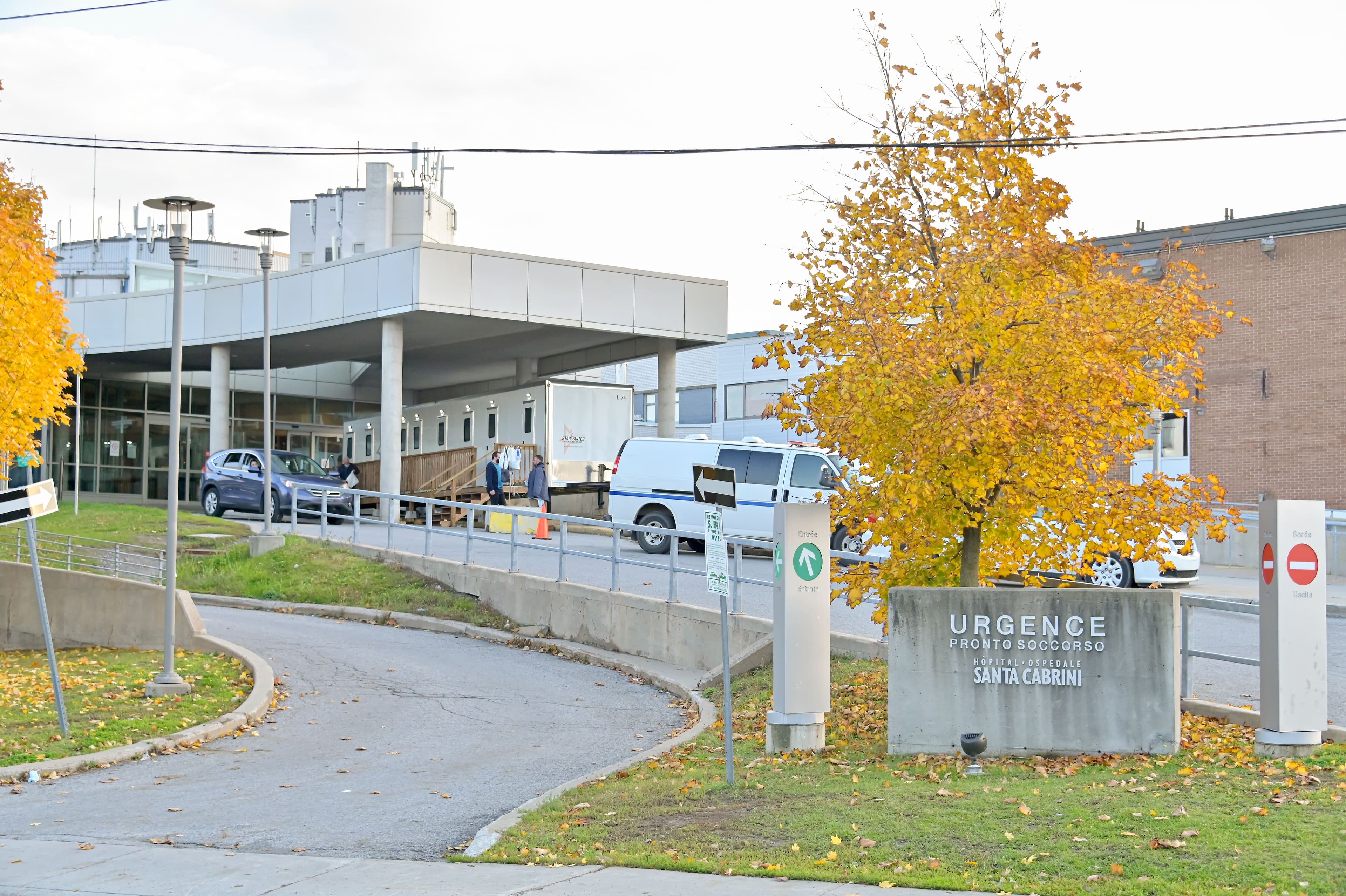 Au moins quatre employés de l’urgence de Santa Cabrini ont été déclarés positifs.