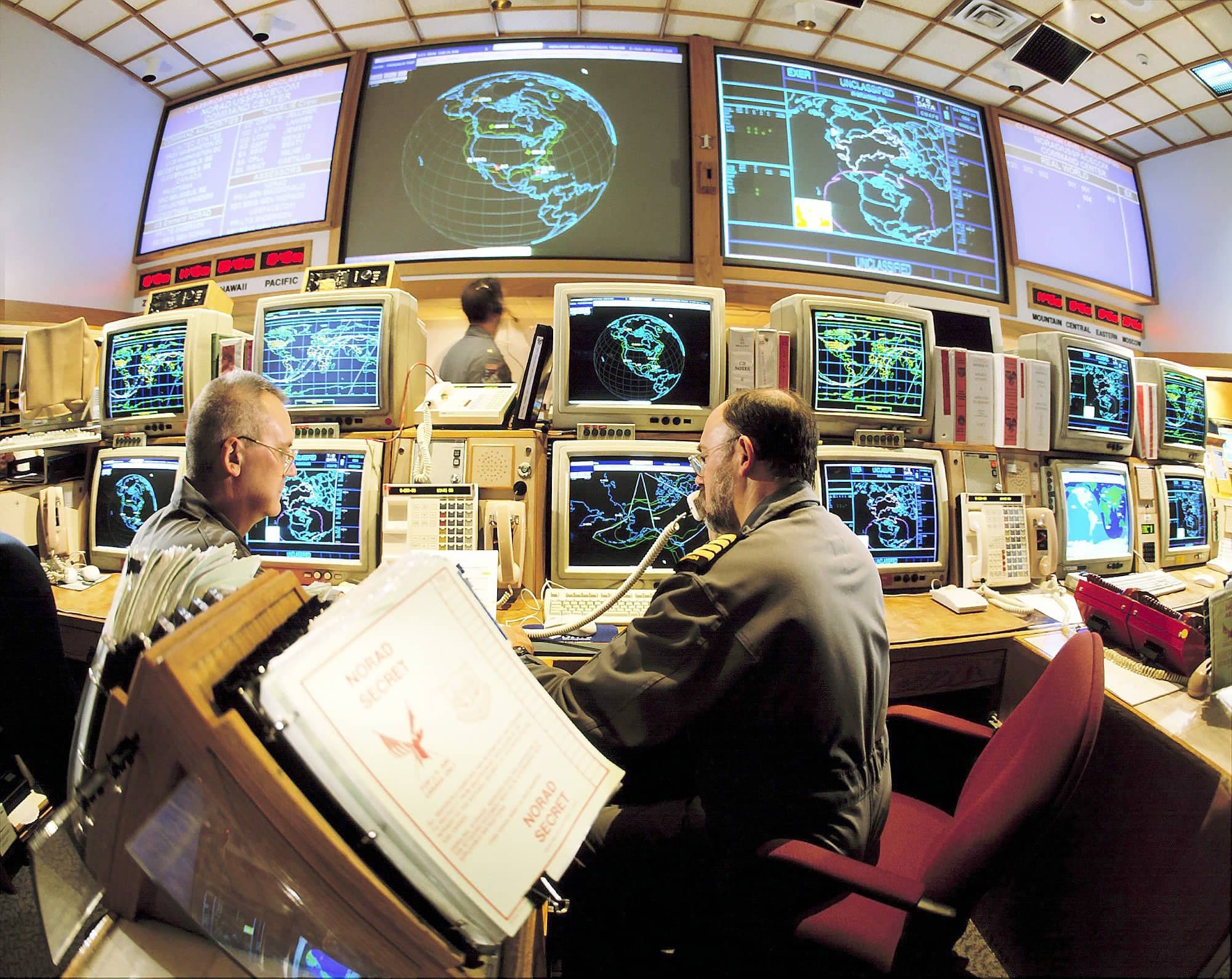 Le centre de commandement souterrain du NORAD, au mont Cheyenne, dans le Colorado
