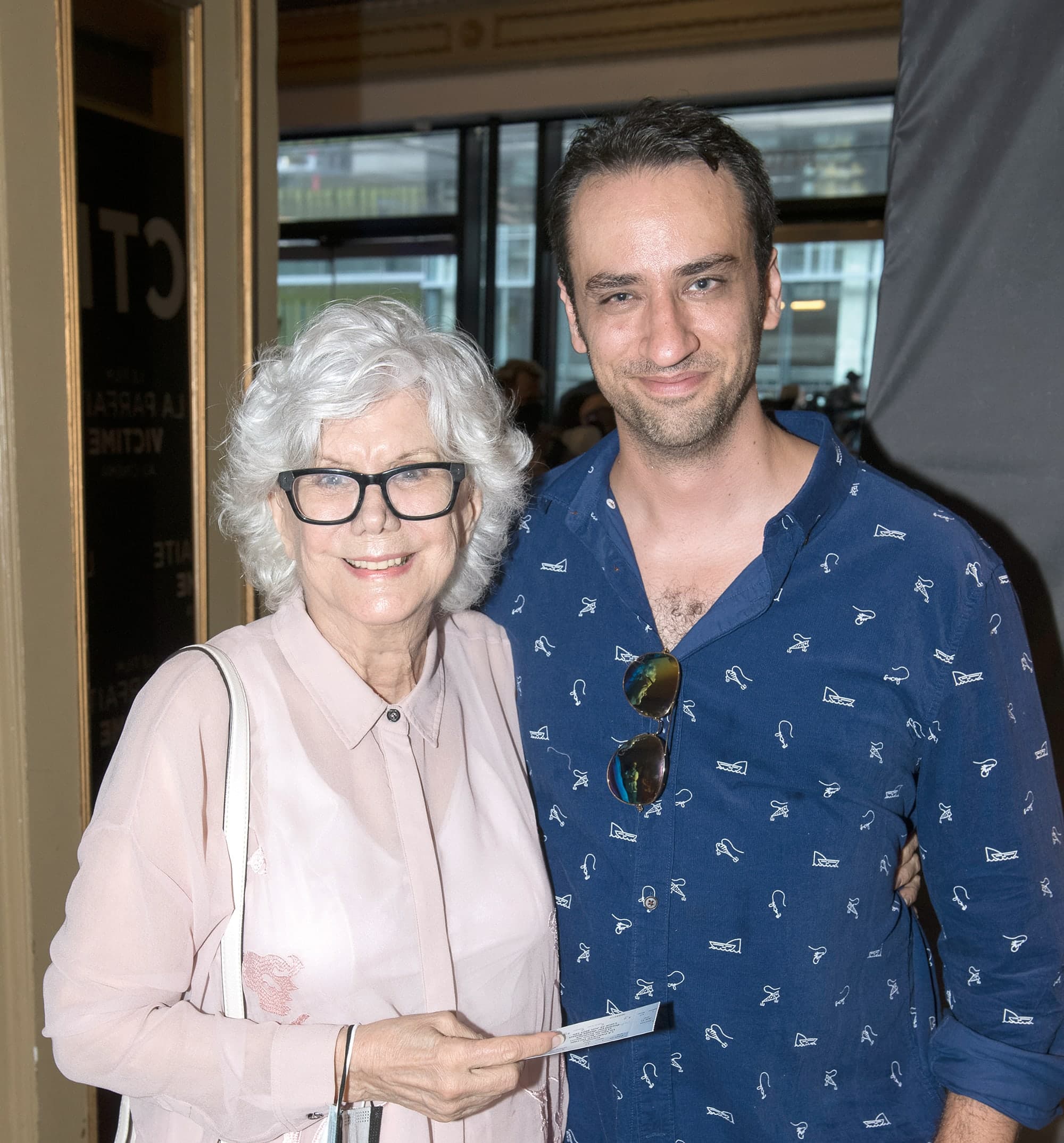 Danièle a dédié son documentaire à son neveu, Mathieu Lorain Dignard, seul petit-fils de Denise et de qui elle est très proche.