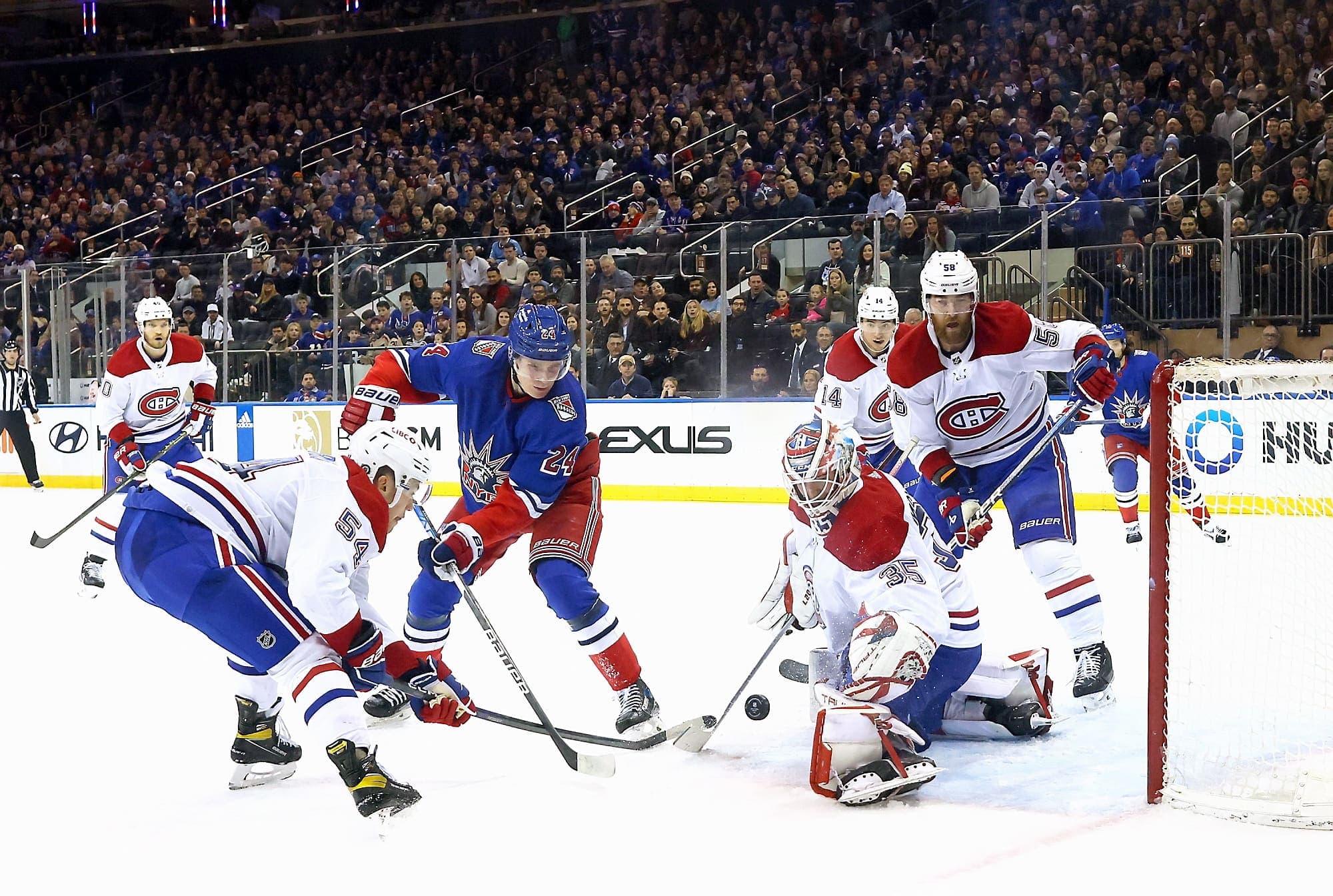 Bien posté devant le filet, Kaapo Kakko a vu Samuel Montembeault fermer la porte et repousser son tir en troisième période.