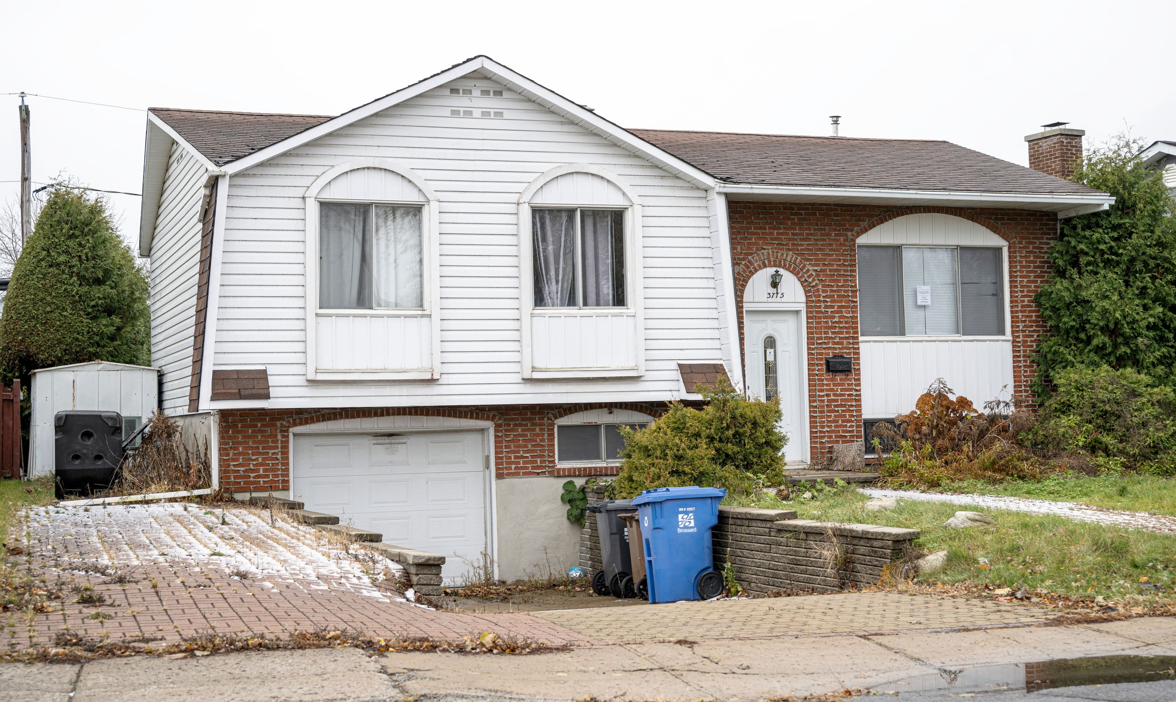 Le procureur général du Québec a récemment pris possession de cette maison familiale de la rue Beauchemin, dans un quartier résidentiel de Brossard, sur la Rive-Sud de Montréal.