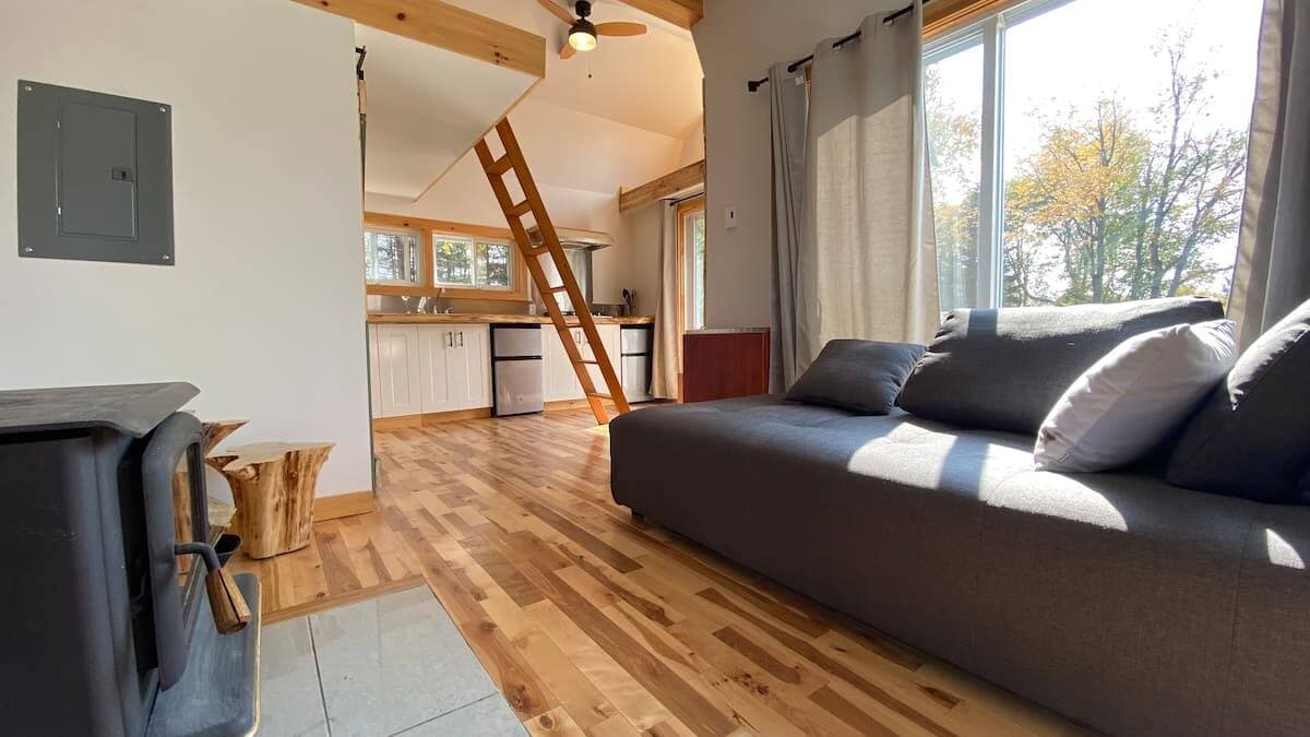 AIRBNB