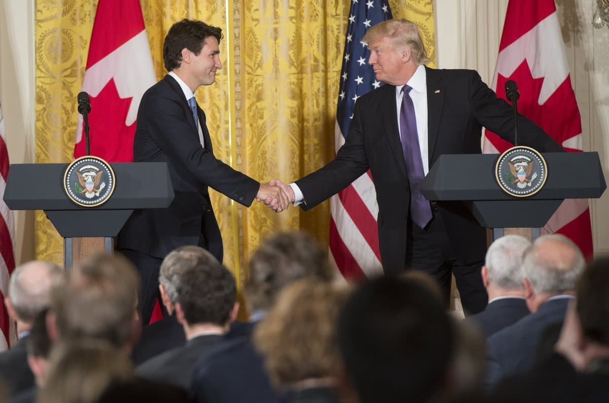 Justin Trudeau et Donald Trump lors d'une conférence de presse en février 2017.