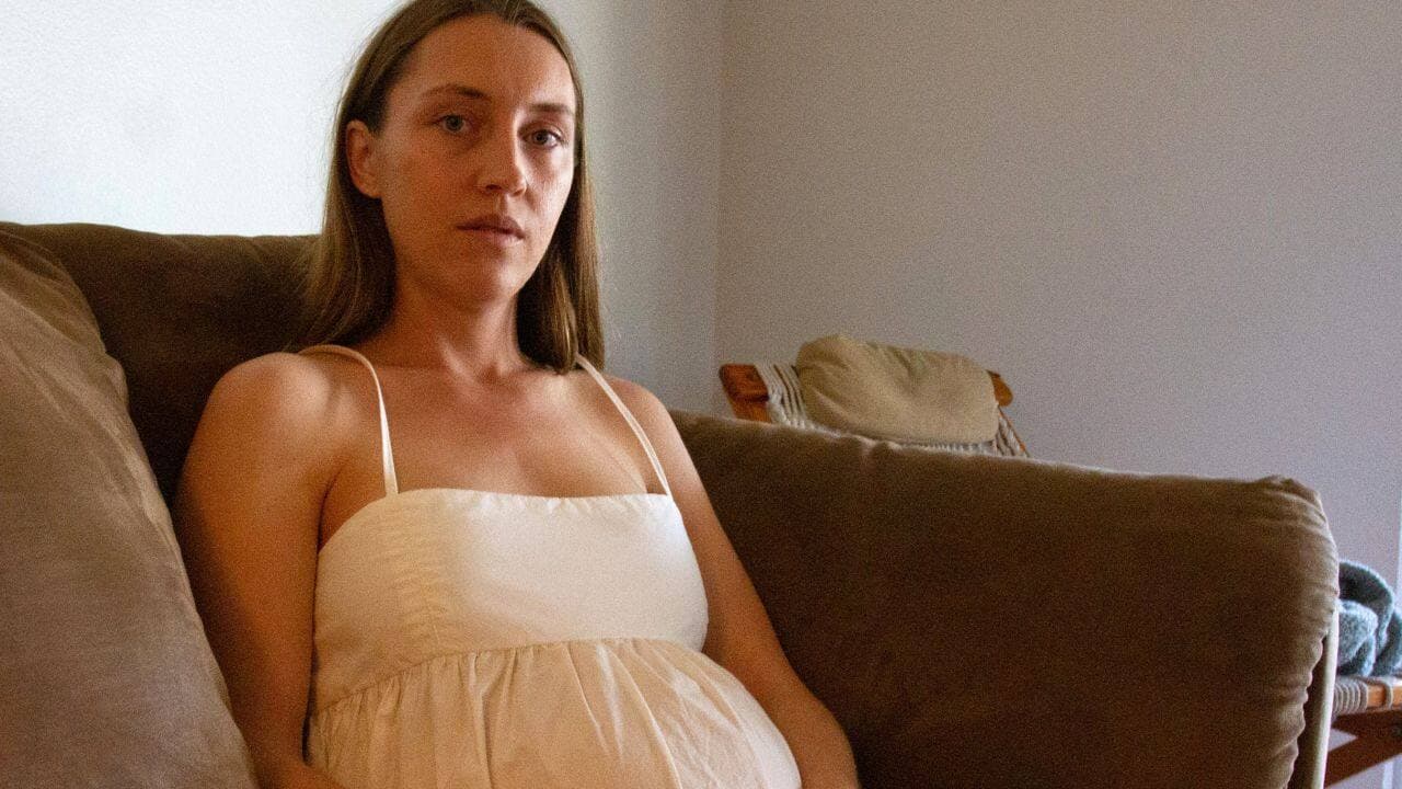 Deborah Dorbert a tenu pour un très bref instant son petit Milo, qui est décédé dans ses bras peu de temps après sa naissance, comme ses médecins l’avaient prédit.