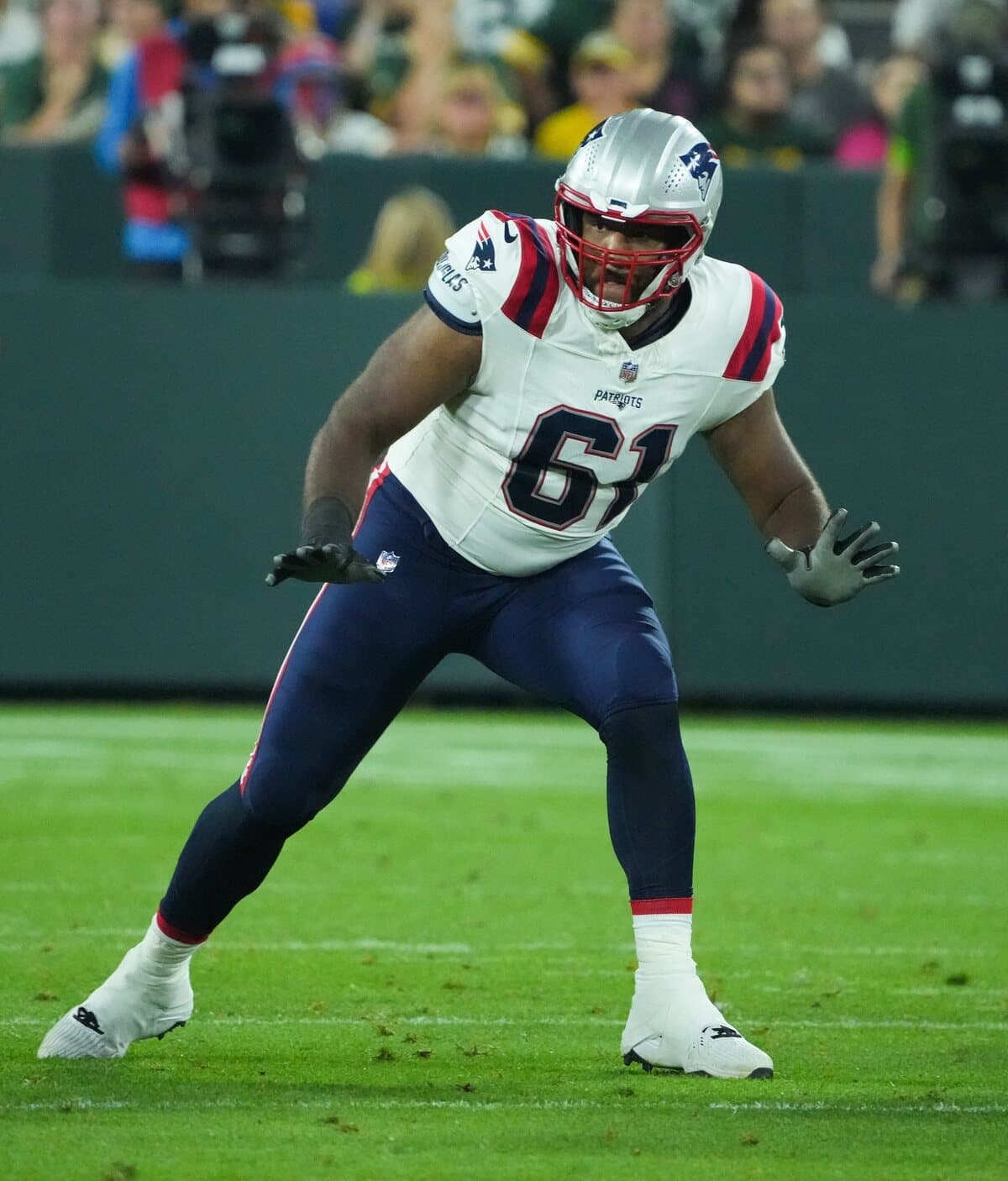 Après avoir représenté les Patriots en 2023 et 2024, Sidy Sow fait le saut chez les Texans de Houston.