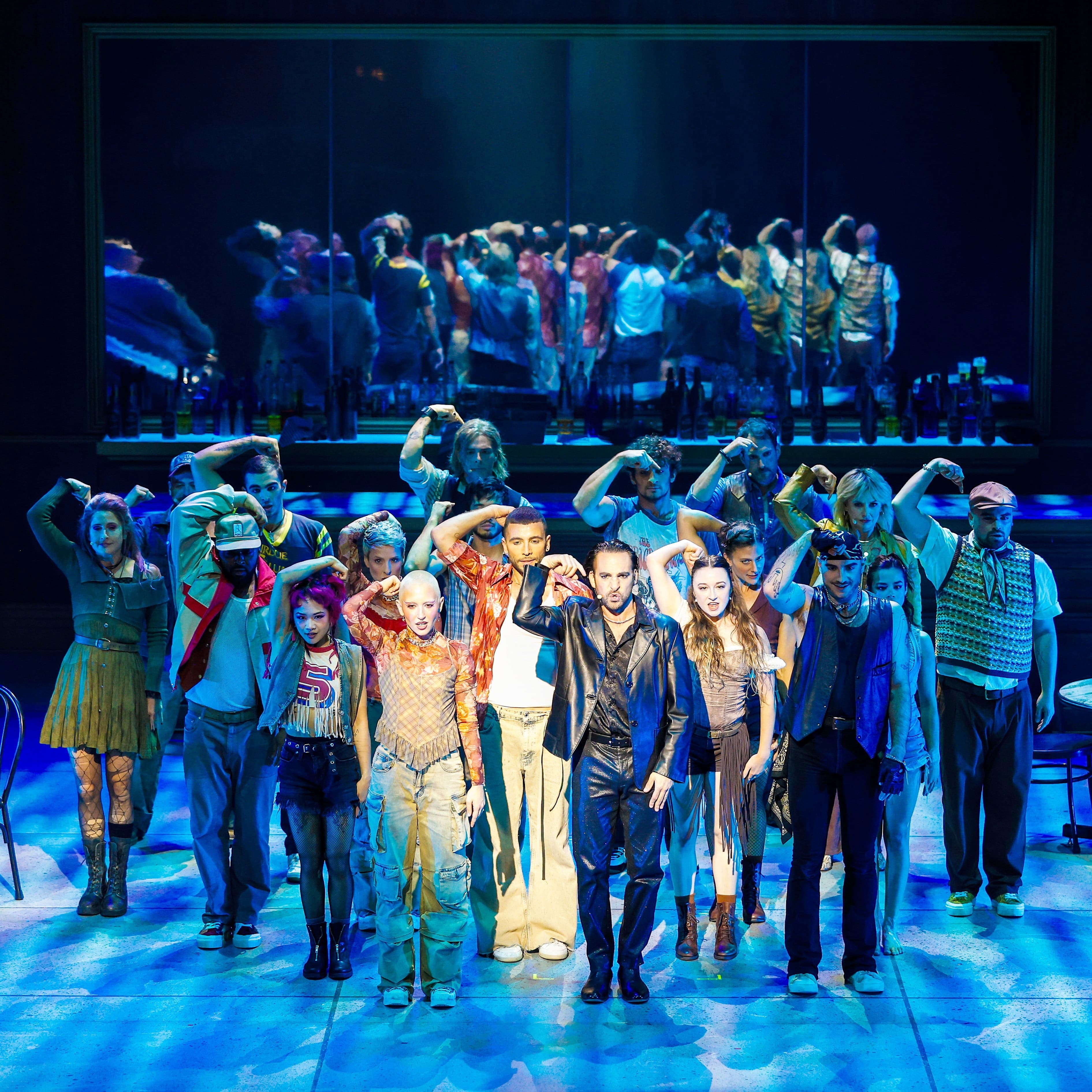 La troupe de la comédie musicale «Pub Royal».