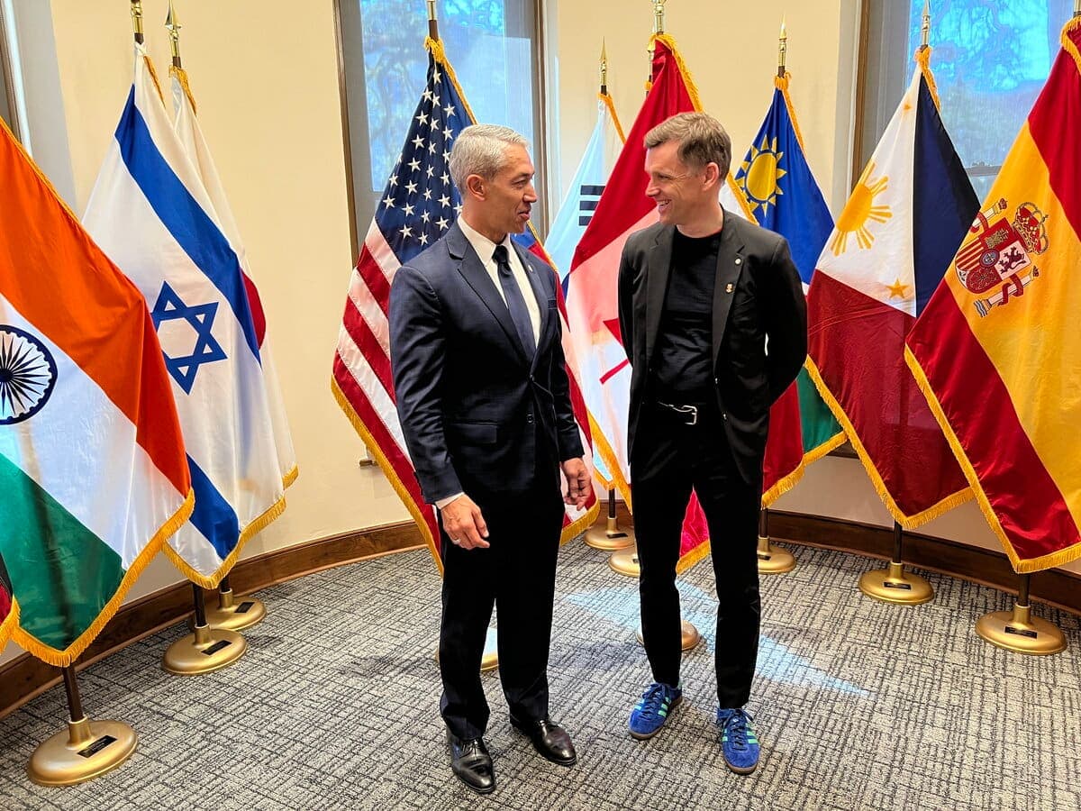 Le maire de San Antonio, Ron Nirenberg, et le maire de Québec, Bruno Marchand, se sont rencontrés au Texas, le 21 mars.