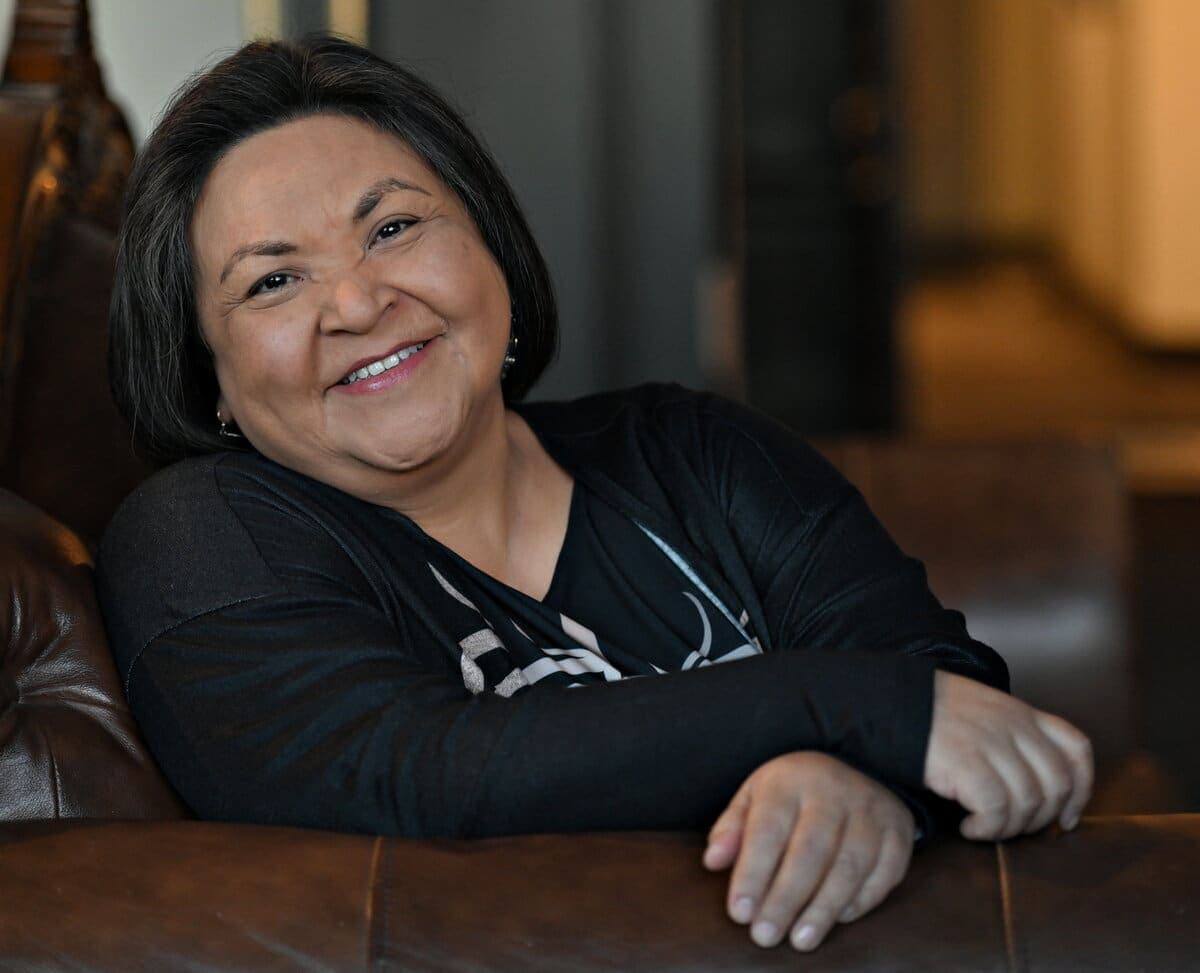 Eden Robinson a participé au Salon du livre des Premières Nations à Québec. Elle habite dans le nord de la Colombie-Britannique.