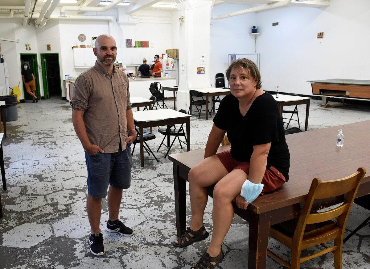 Geneviève Quinty, directrice du PIPQ, et Benoit Lepape, coordonateur du local au centre-ville.