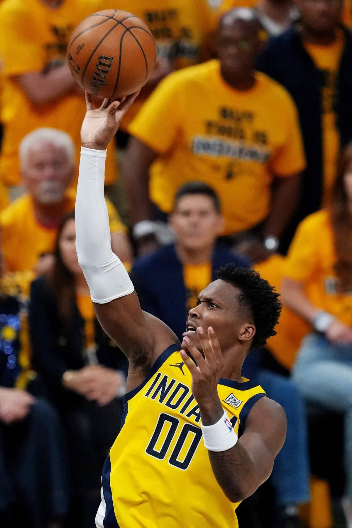 Avec 27 points, le Québécois Bennedict Mathurin a été fumant pour transporter les Pacers vers une deuxième victoire dans la série finale de la NBA.