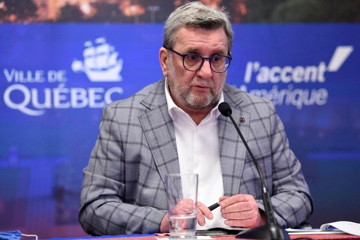 Le maire de Québec, Régis Labeaume, dit « travailler fort » ces jours-ci pour tenter de convaincre le gouvernement Legault de donner le feu vert au projet de tramway. Il envisage même déjà une deuxième phase, convaincu qu’elle sera inévitable.