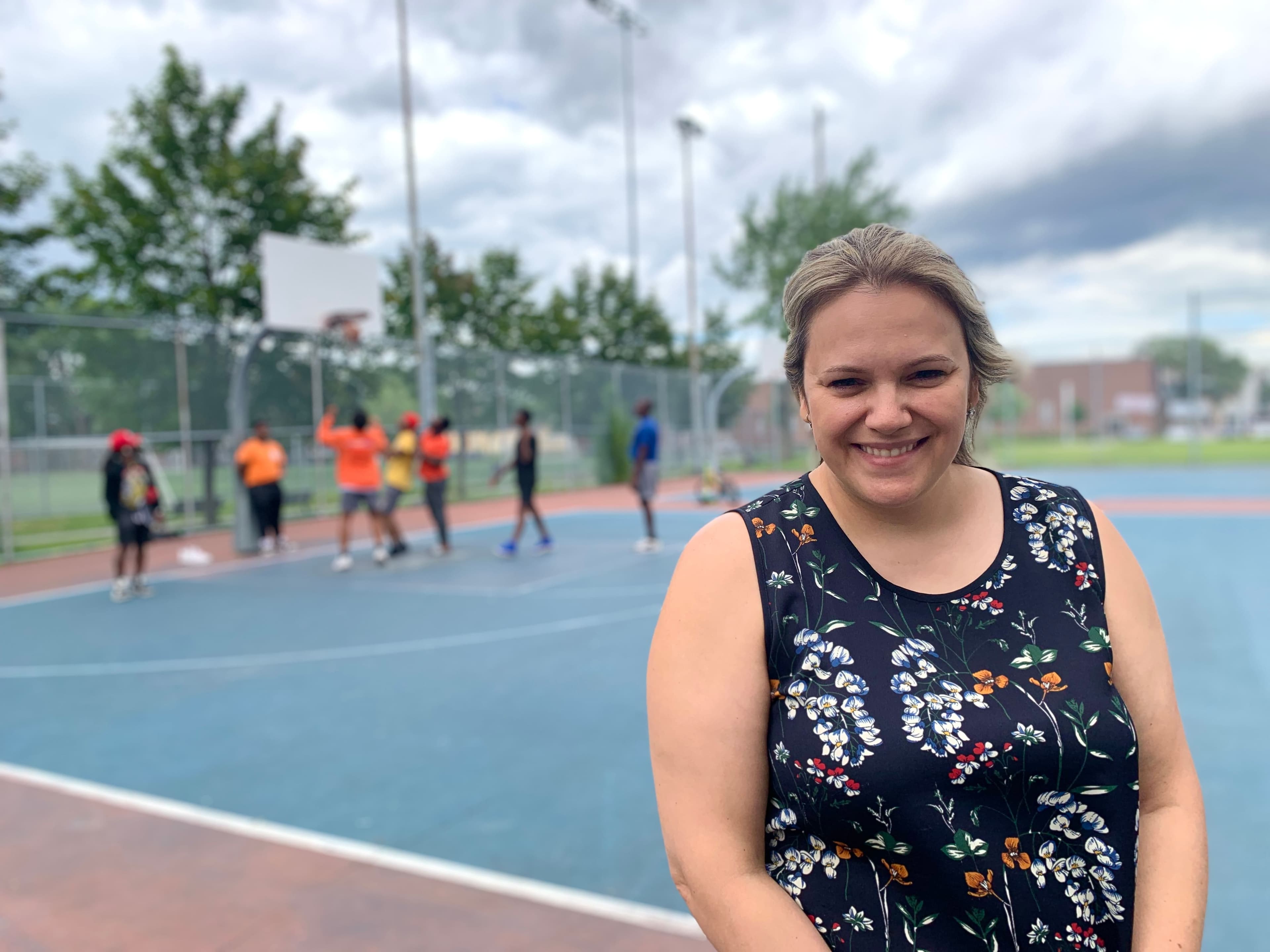 Christine Black, mairesse de l'arrondissement de Montréal-Nord Le tournoi de basketball de rue de Montréal-Nord se déroulera du 4 au 7 août.