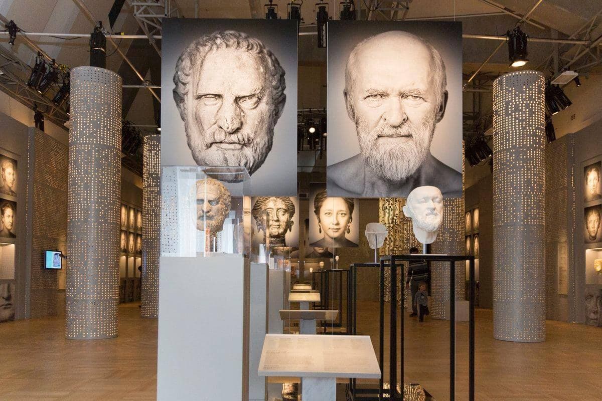 Mon Sosie a 2000 ans au Musée de la civilisation/L'artiste peintre Jean Potvin est le sosie de l'orateur grec Démosthène