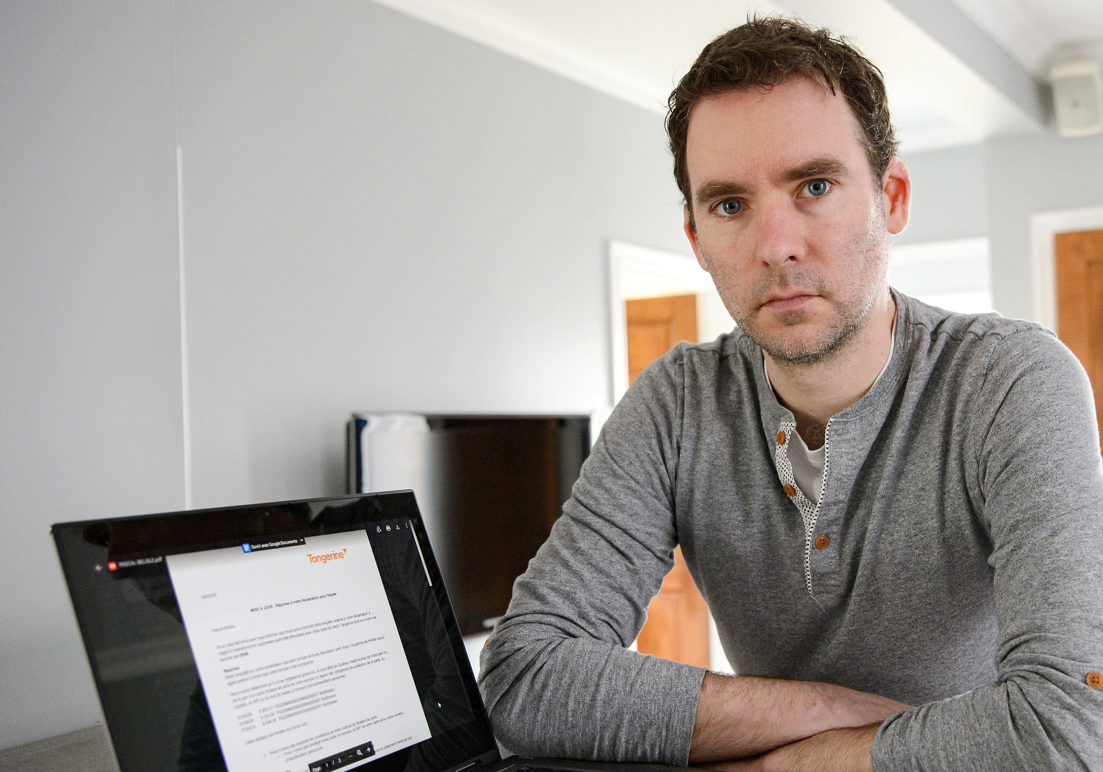Pascal Bélisle accueillait ses beaux-parents chez lui, à La Prairie, quand une fausse représentante de sa banque l’a appelé, le 3 janvier dernier. Il a alors été victime d’une fraude de plus de 2000$.
