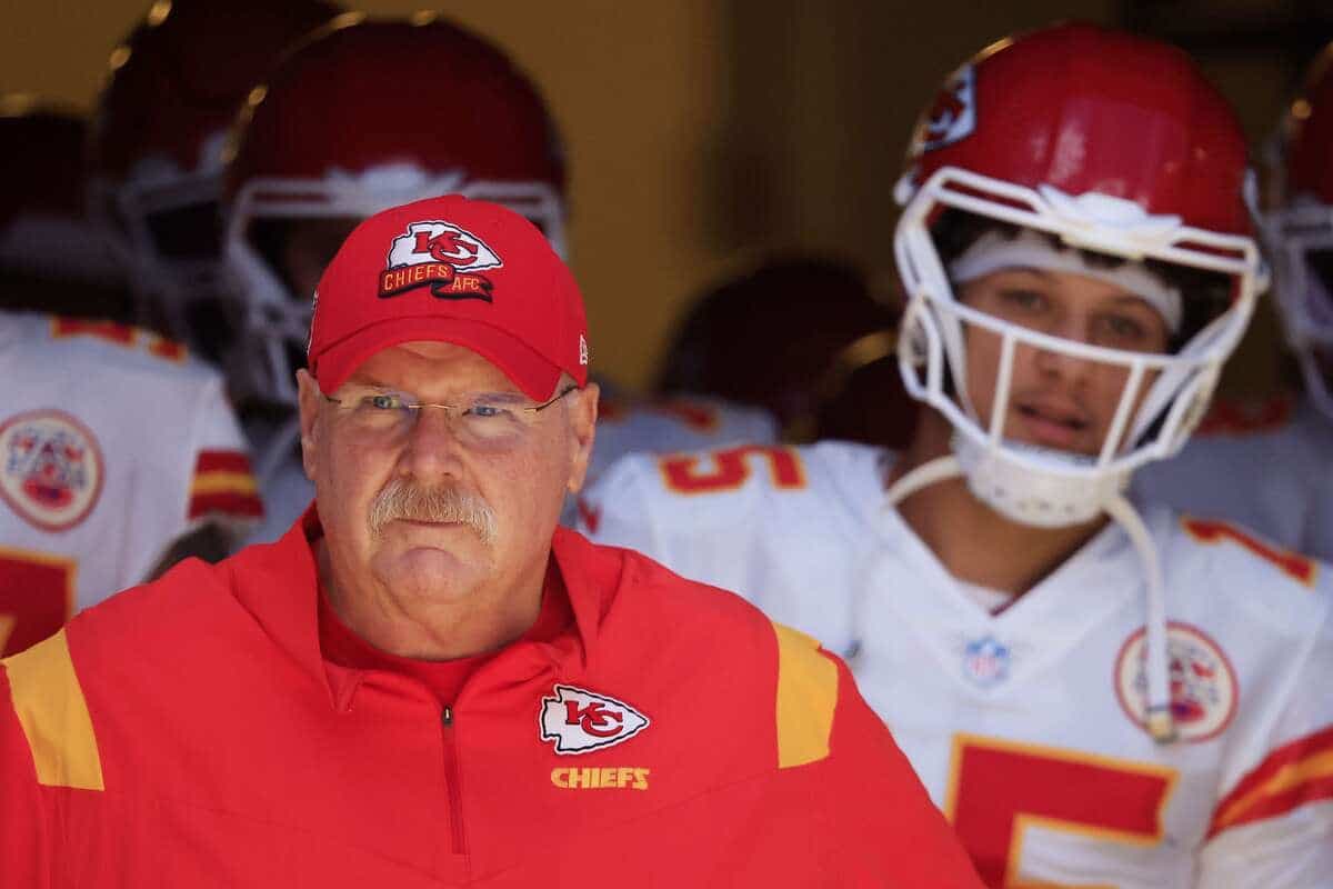 Andy Reid et Patrick Mahomes forment l’union parfaite pour continuer de propulser les Chiefs malgré les changements incessants.