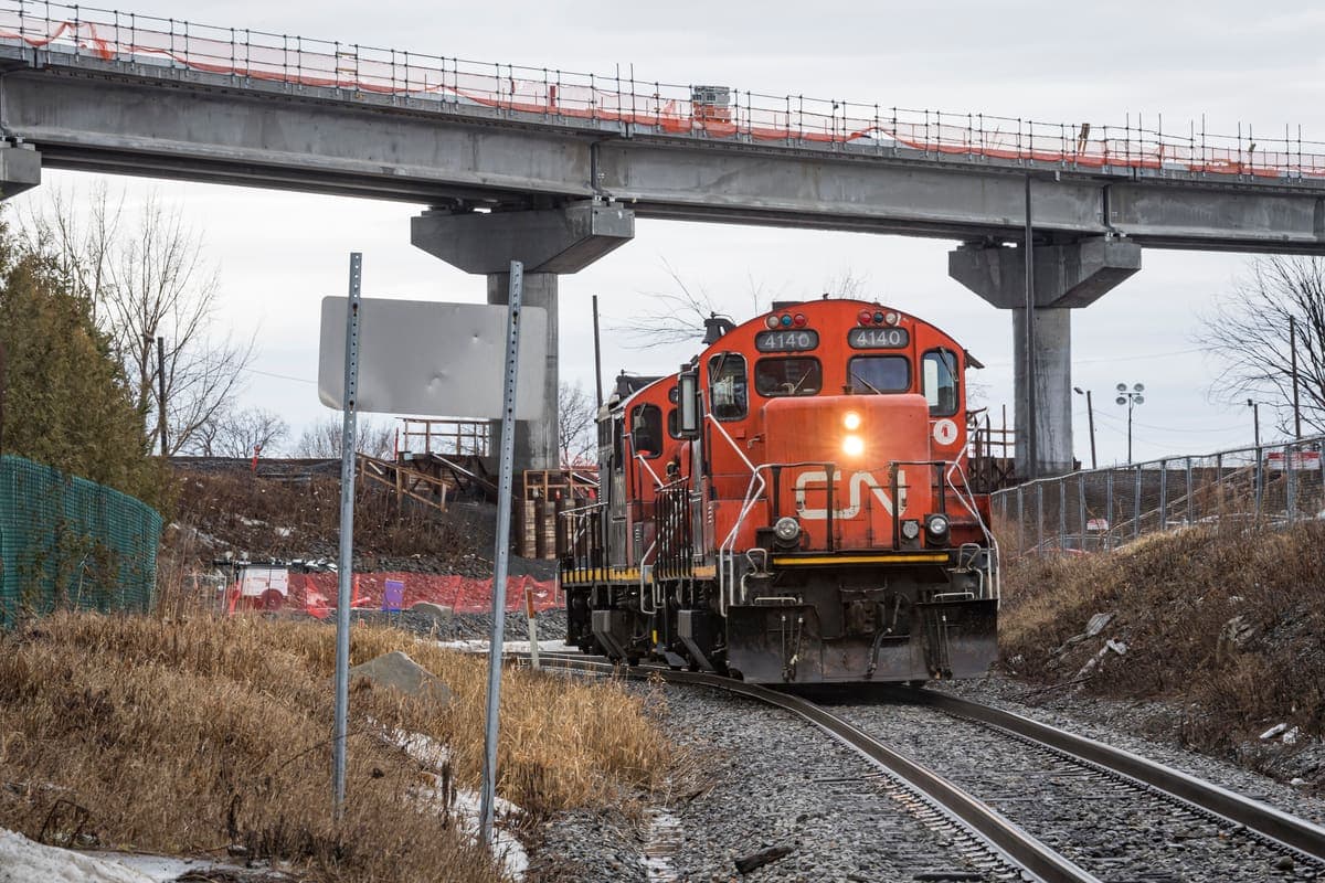 La paralysie répétée des grands moyens de transport au Canada devient une caricature.