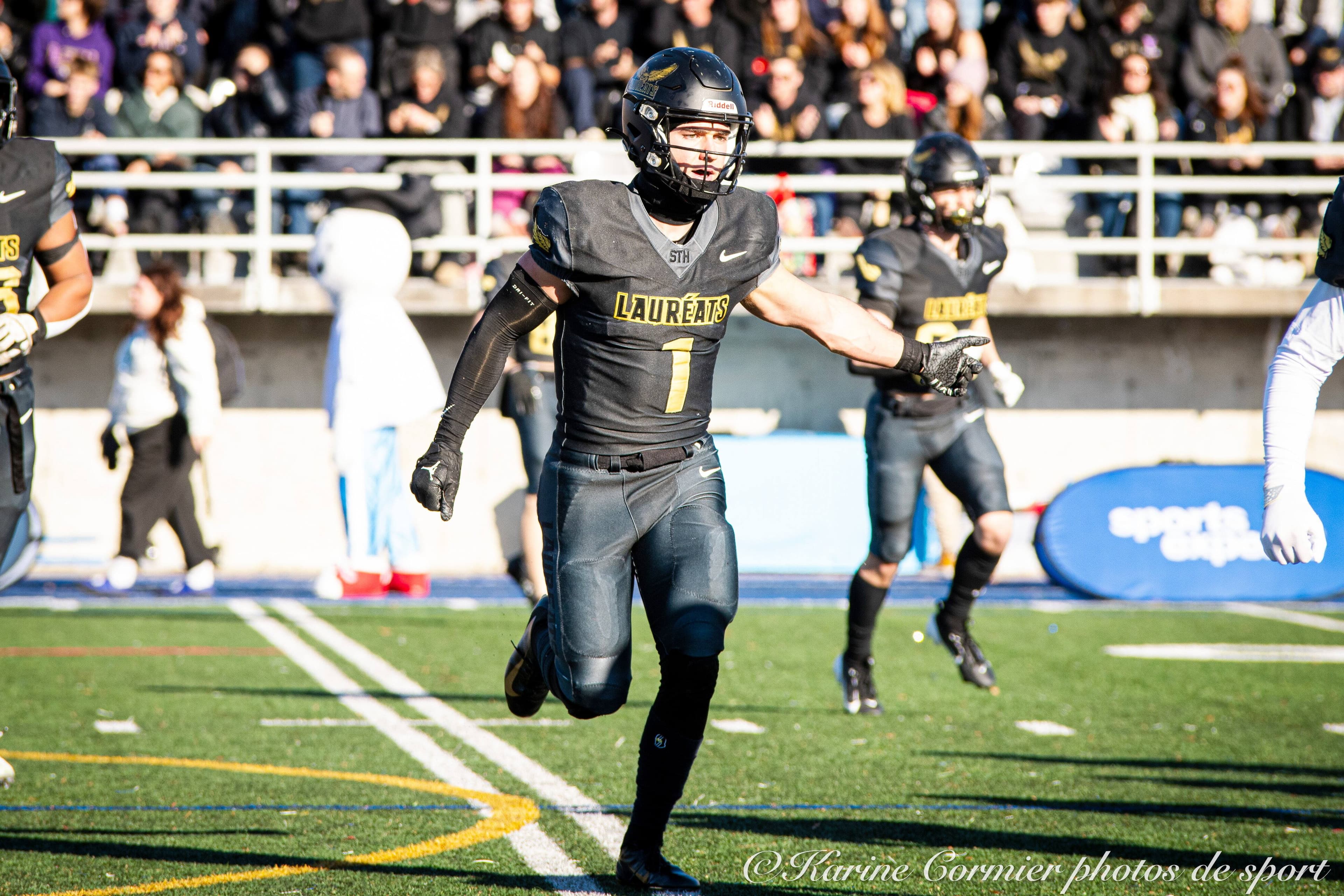 Joseph Gingras, 21 ans, a joué pour les Lauréats du Cégep de Saint-Hyacinthe pendant quatre saisons avant de joindre les Carabins de l’Université de Montréal.