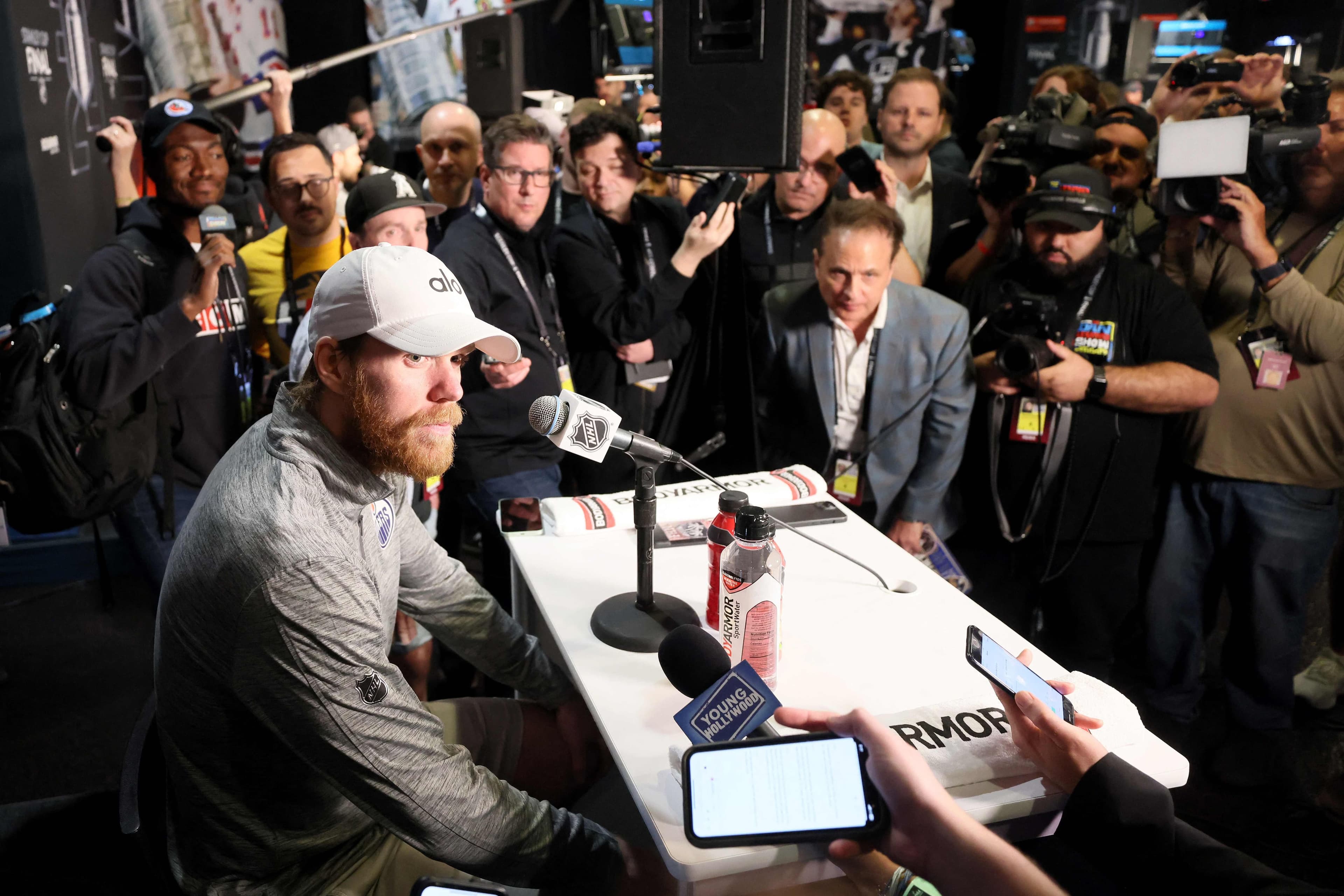 Connor McDavid a été assiégé lors de la journée des médias en Floride.
