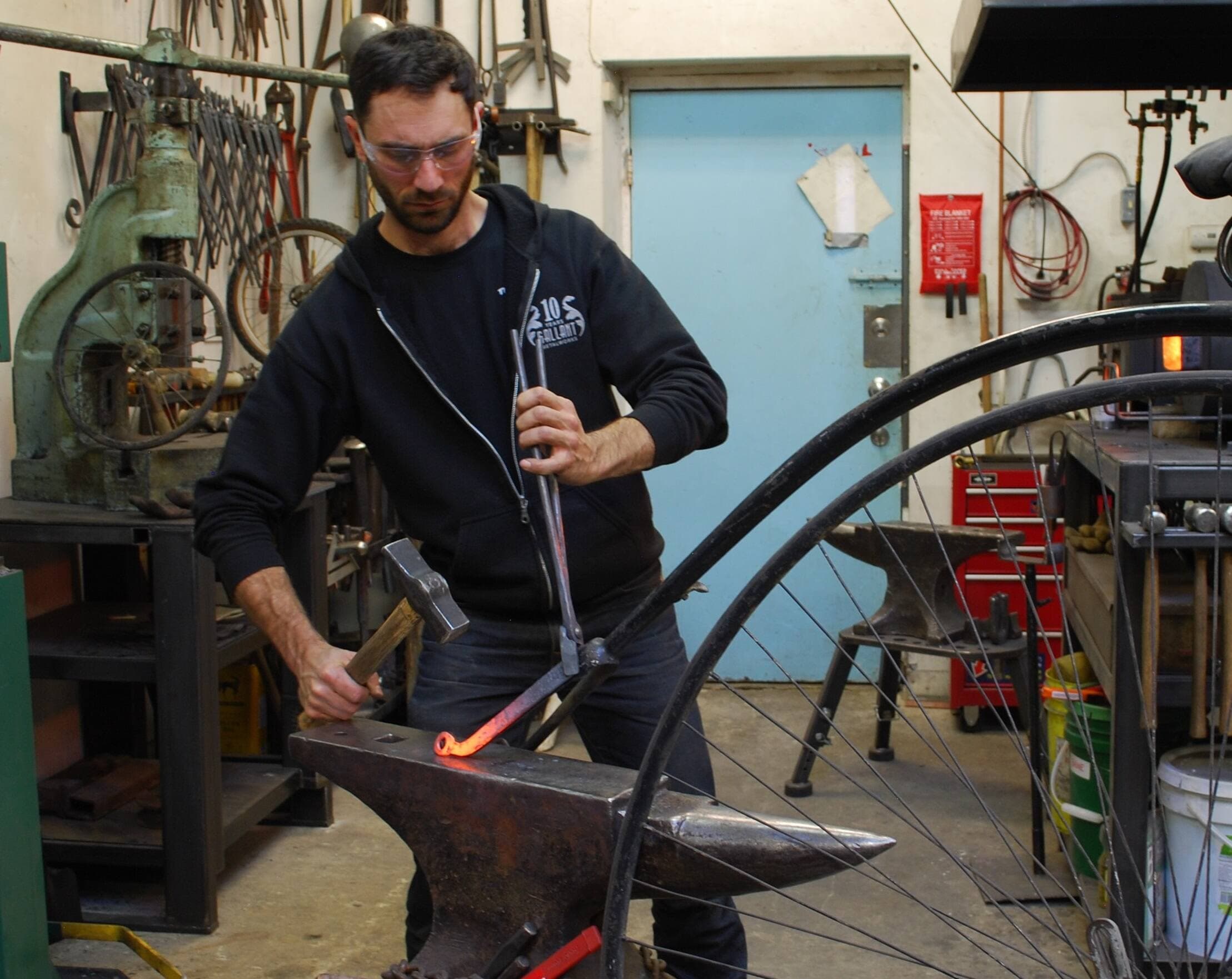 Métallerie Gallant Metalworks utilisera des pièces pour construire un vélo et un support à stationnement.