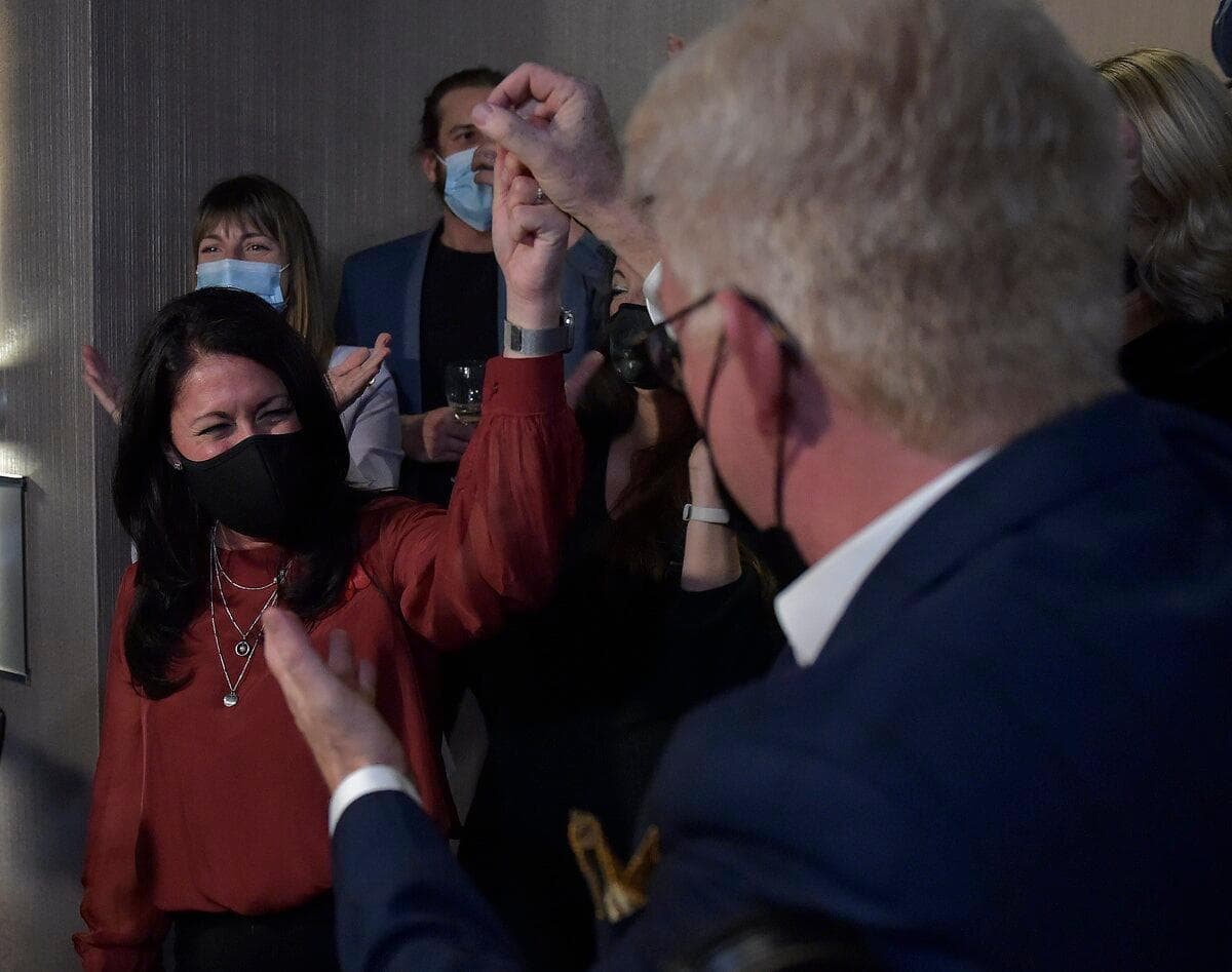 Avant de voir Bruno Marchand lui ravir la victoire au dernier instant, Marie-Josée Savard avait fait une arrivée triomphale à l’Impérial, dimanche soir, en plus de prononcer un discours de victoire.