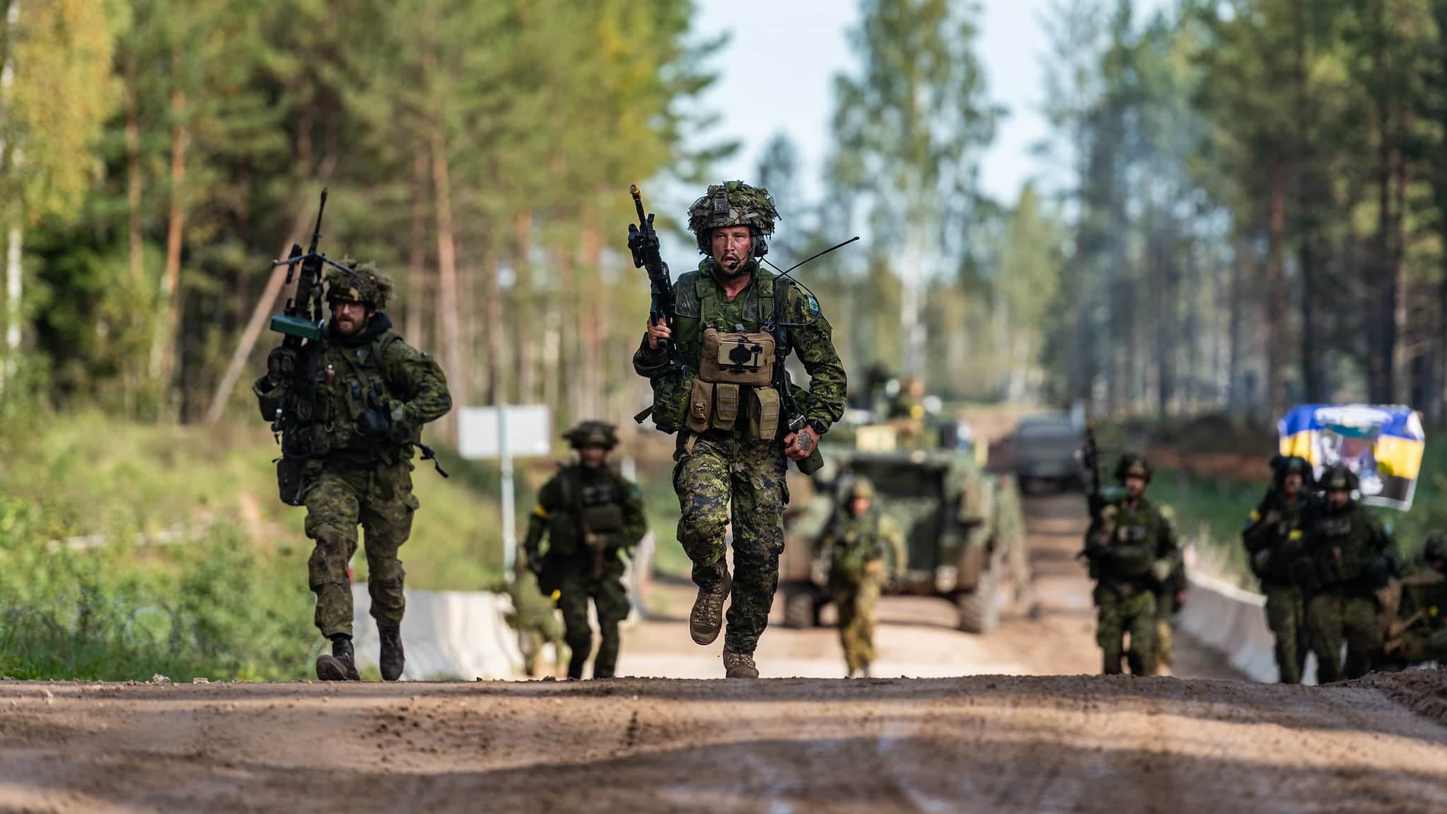 Les soldats canadiens durant un exercice en Lettonie, le 26 septembre
