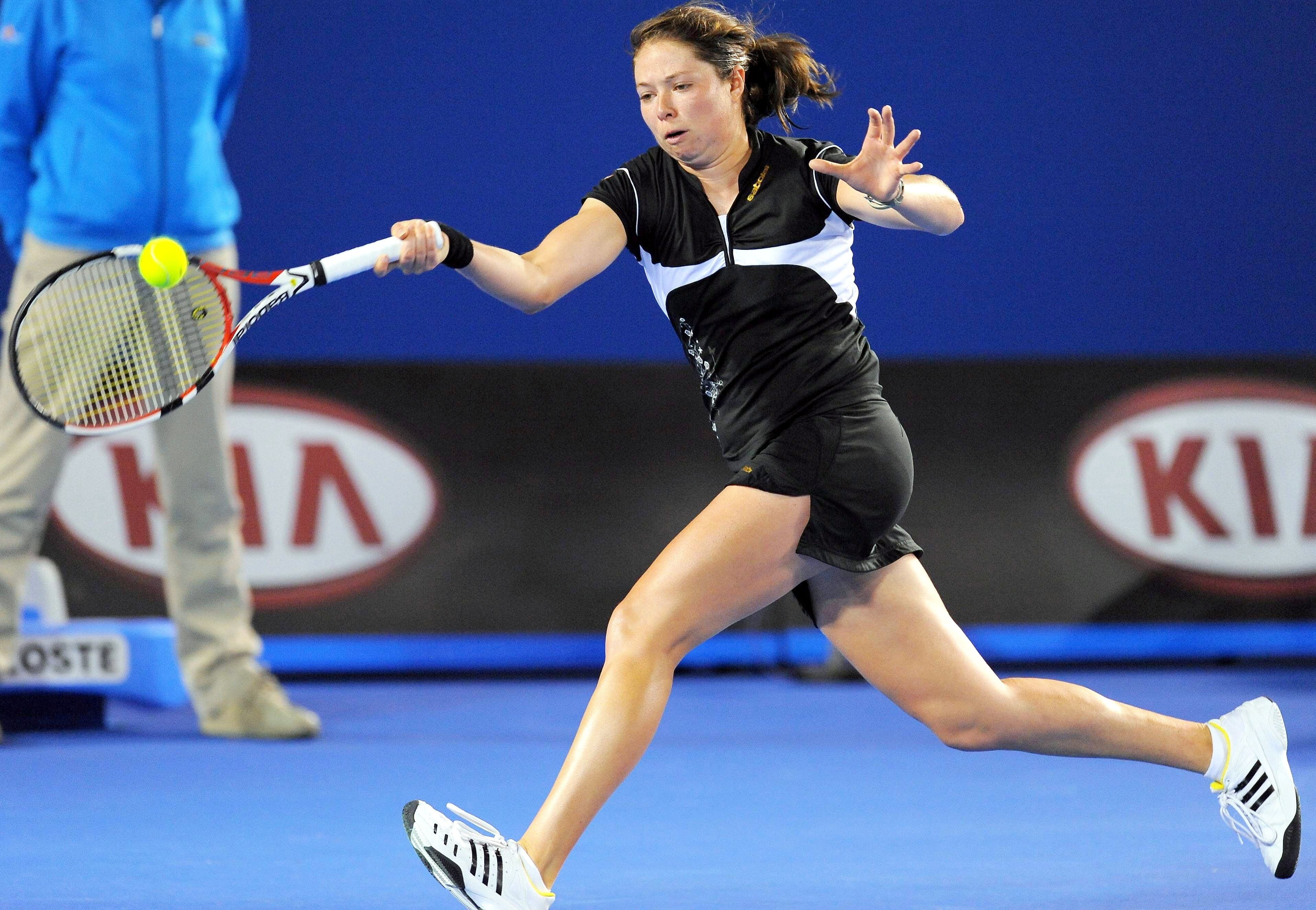 Valérie Tétreault lors de son match de premier tour aux Internationaux d'Australie, contre Kim Clijsters, en 2010.