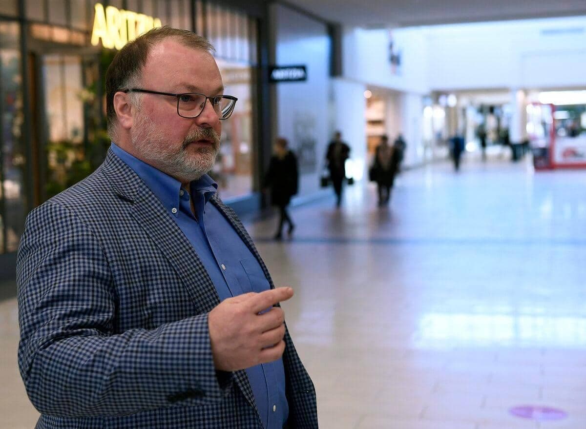 Pour Donald Larose, directeur région du Québec pour les centres commerciaux chez Ivanhoé Cambridge, l’achalandage était très bon pour un lundi de février, à Place Ste-Foy.
