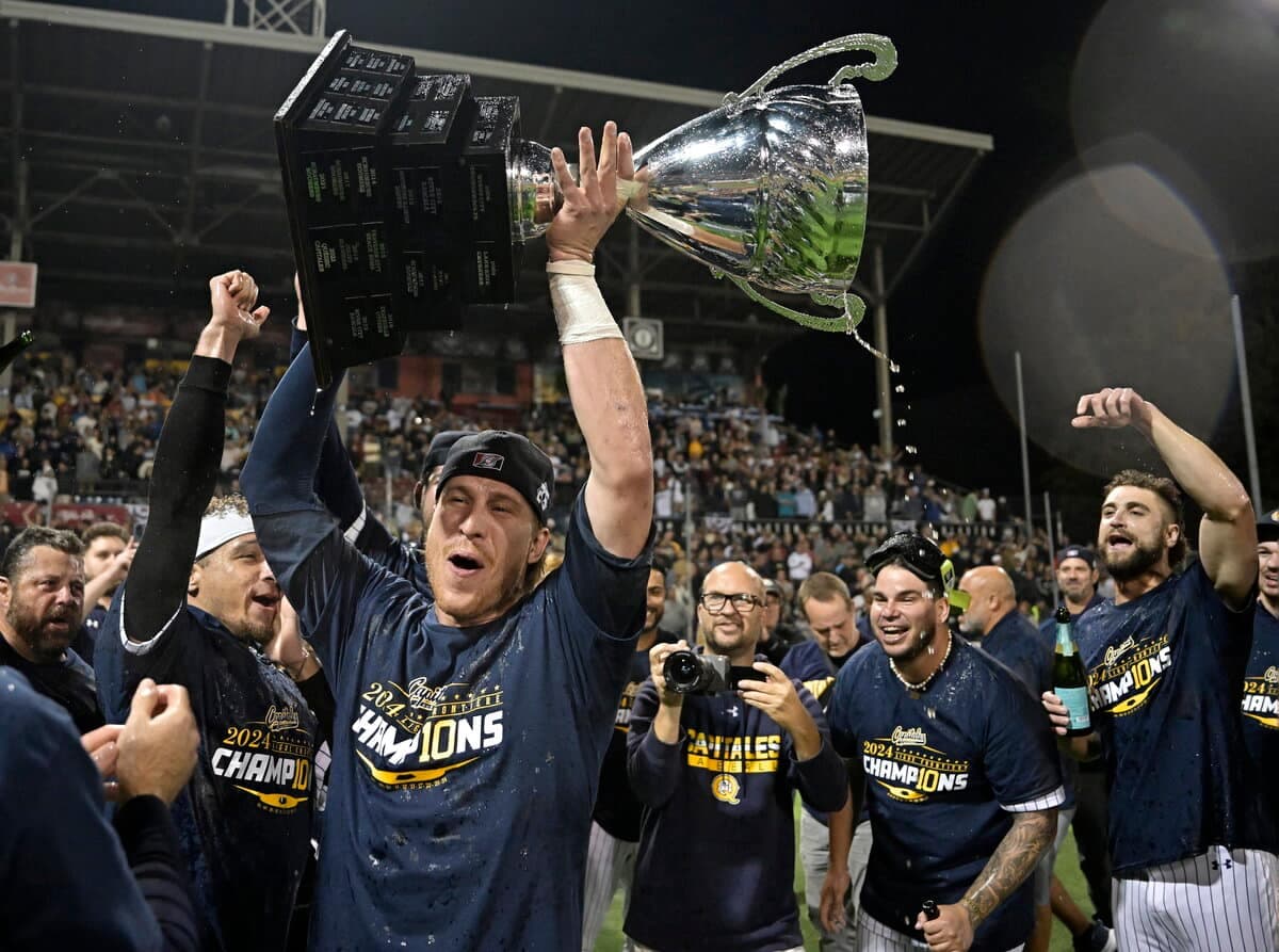 Tandis que ses coéquipiers scandaient «MVP» pour souligner ses contributions à titre de joueur le plus utile des séries, Anthony Quirion a soulevé le trophée remis aux champions de la Ligue Frontière.
