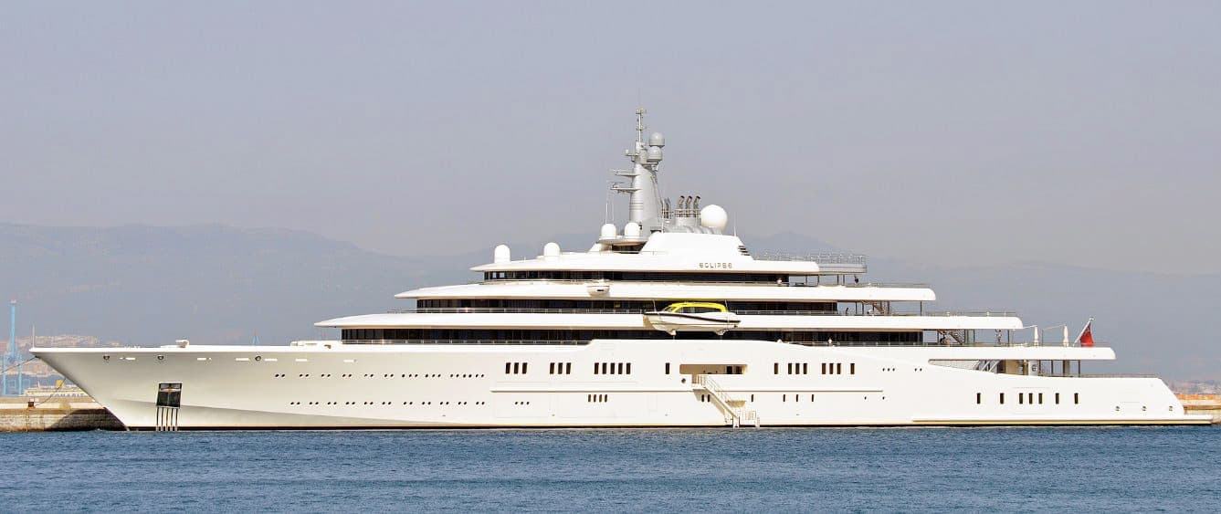 L’Eclipse, appartenant aussi à Abramovitch, qui était le plus long yacht privé du monde lorsqu’il a été livré en 2010.
